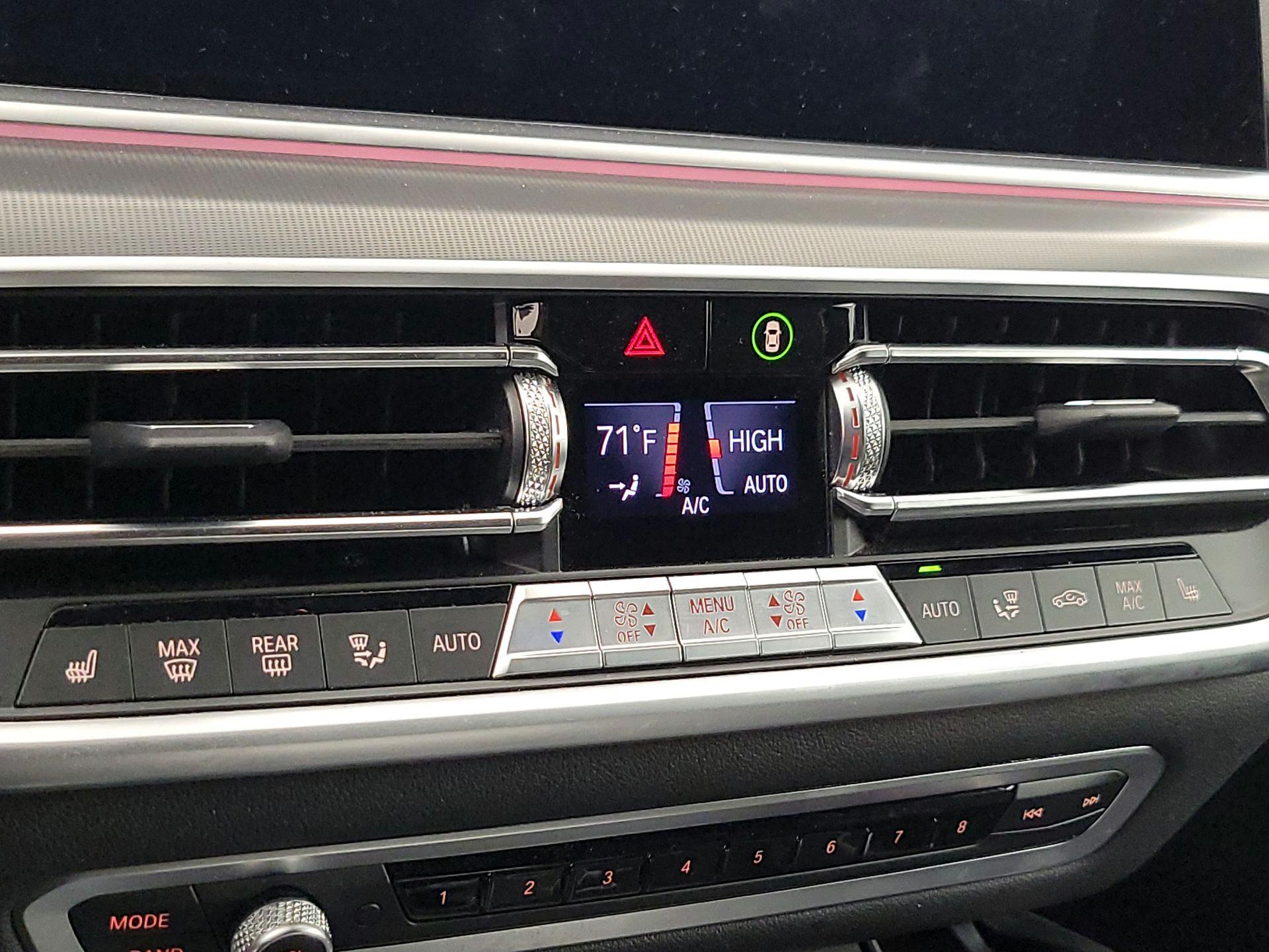 Thumbnail: 2022 BMW X6 - 17