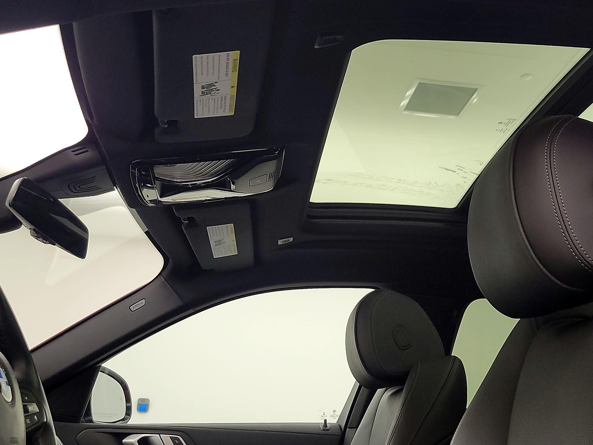 Thumbnail: 2022 BMW X6 - 20