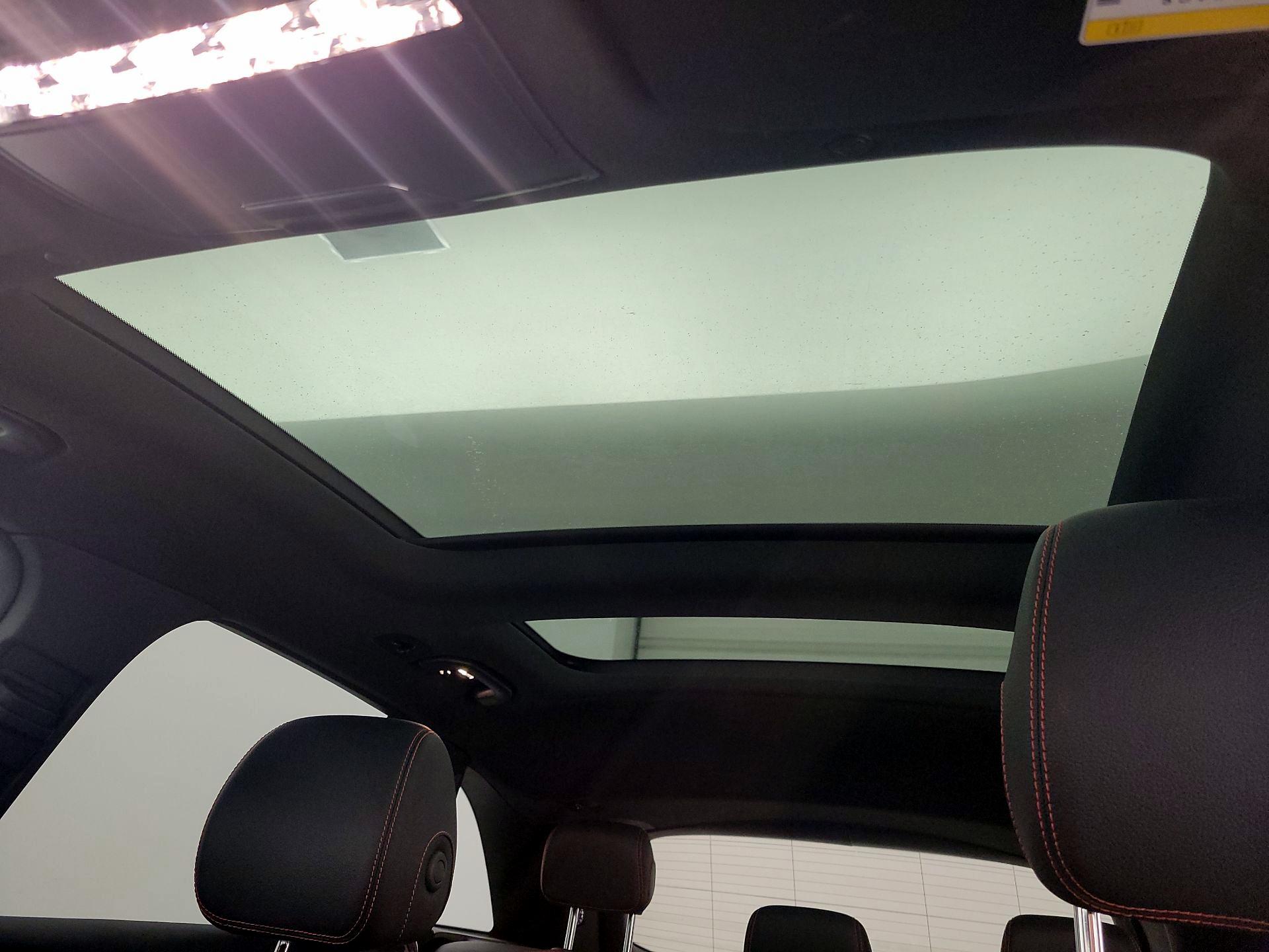 Thumbnail: 2022 Mercedes-Benz GLC - 20