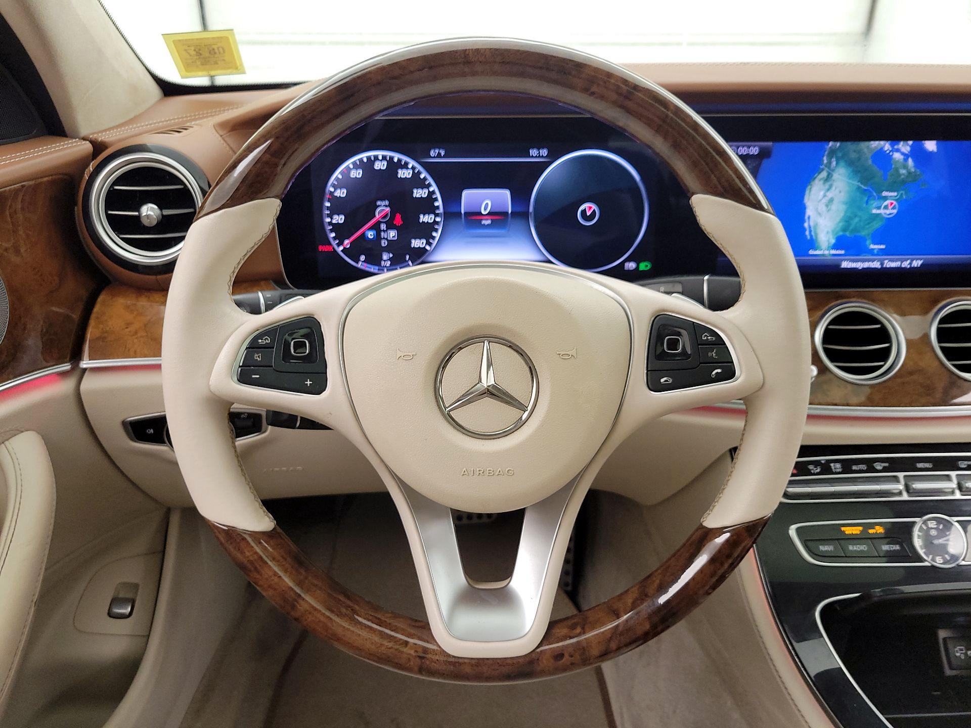 Thumbnail: 2018 Mercedes-Benz E-Class - 10