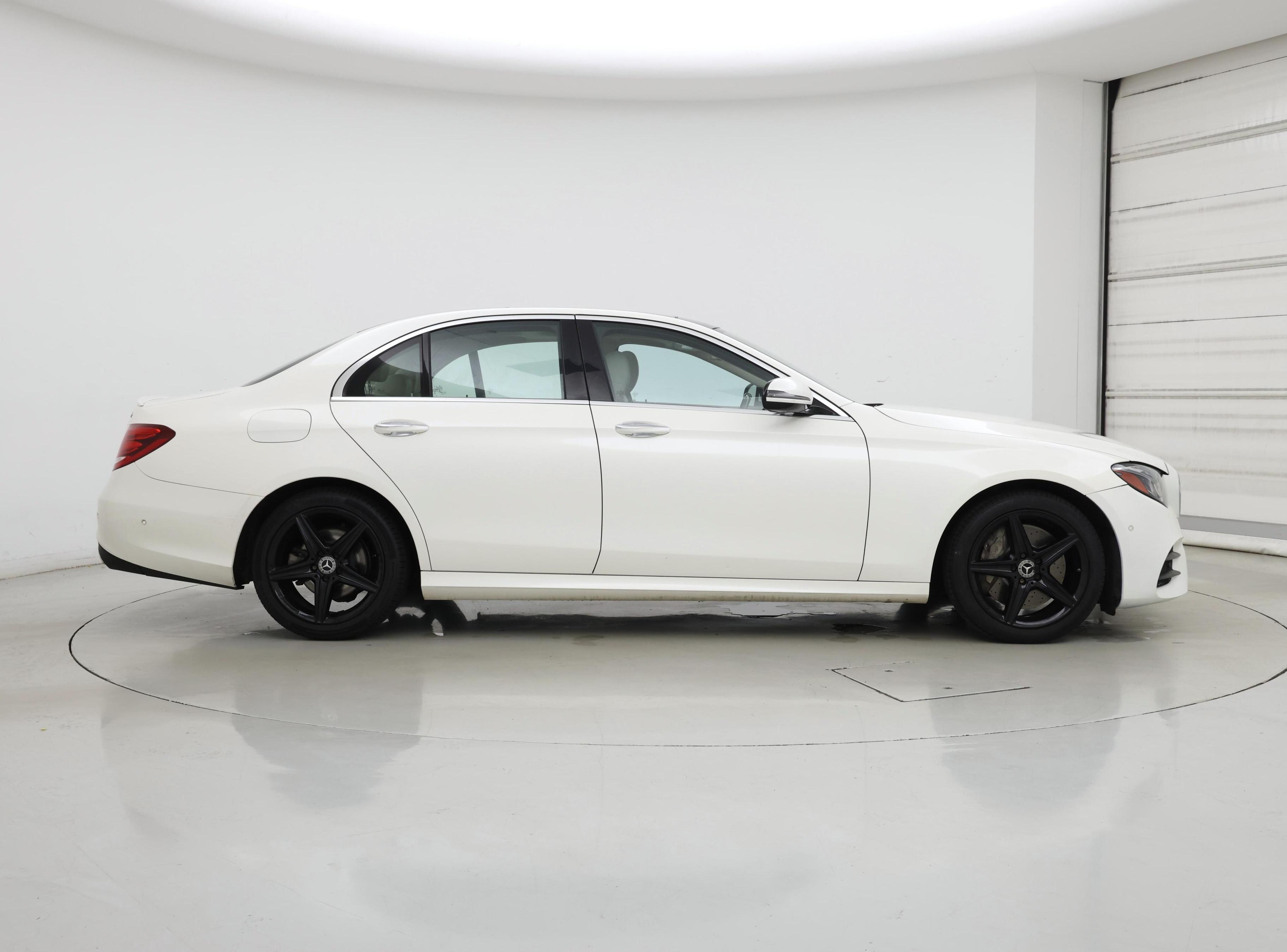 Thumbnail: 2018 Mercedes-Benz E-Class - 7