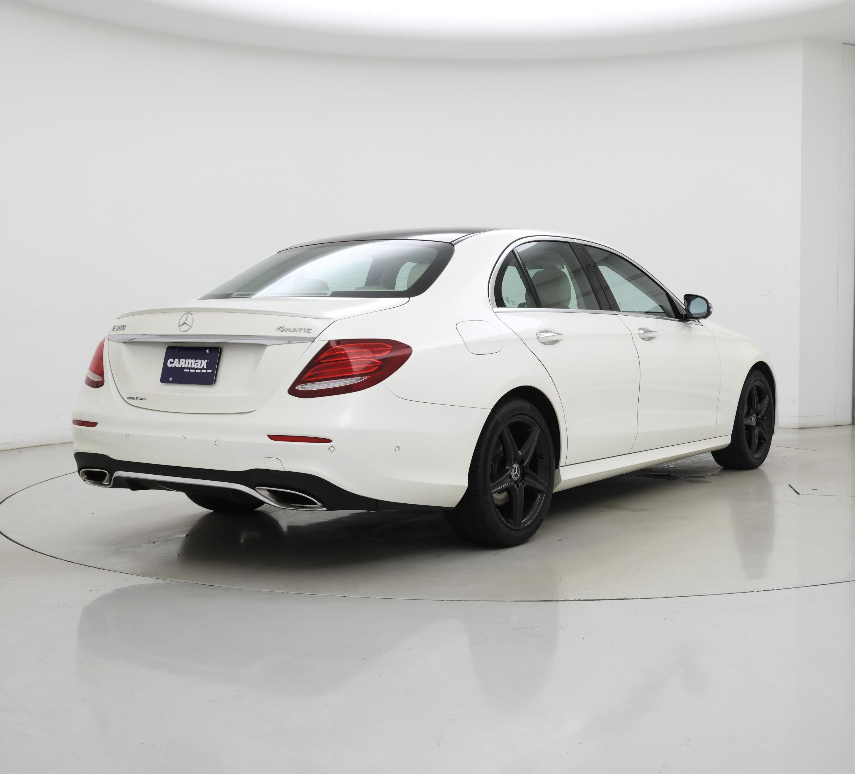 Thumbnail: 2018 Mercedes-Benz E-Class - 8