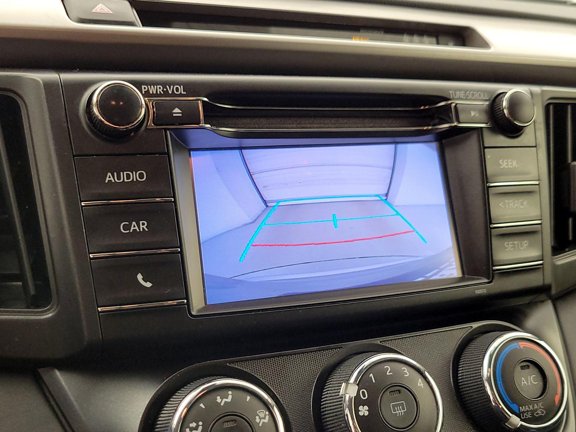 Thumbnail: 2018 Toyota RAV4 - 14