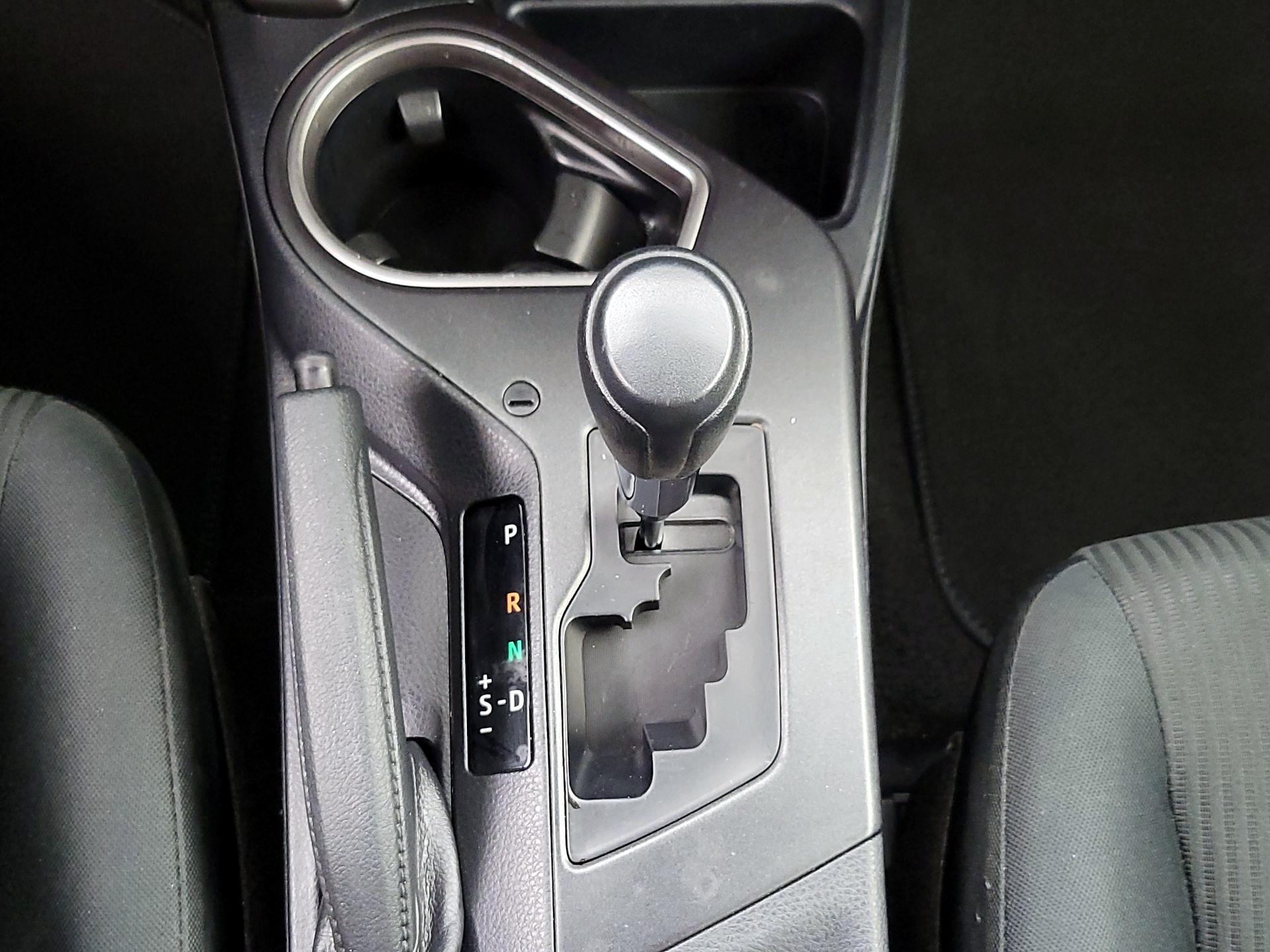 Thumbnail: 2018 Toyota RAV4 - 17