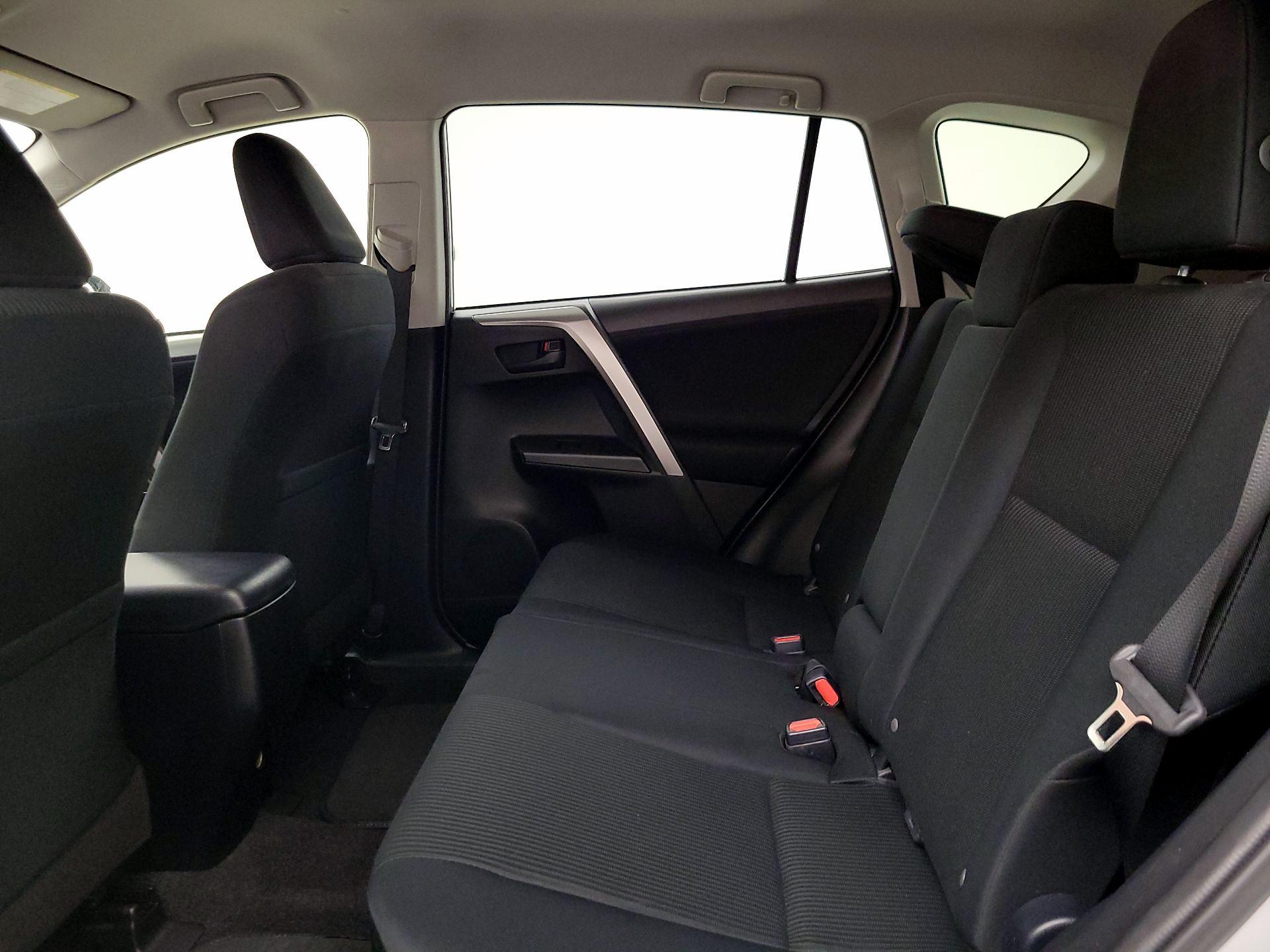 Thumbnail: 2018 Toyota RAV4 - 19