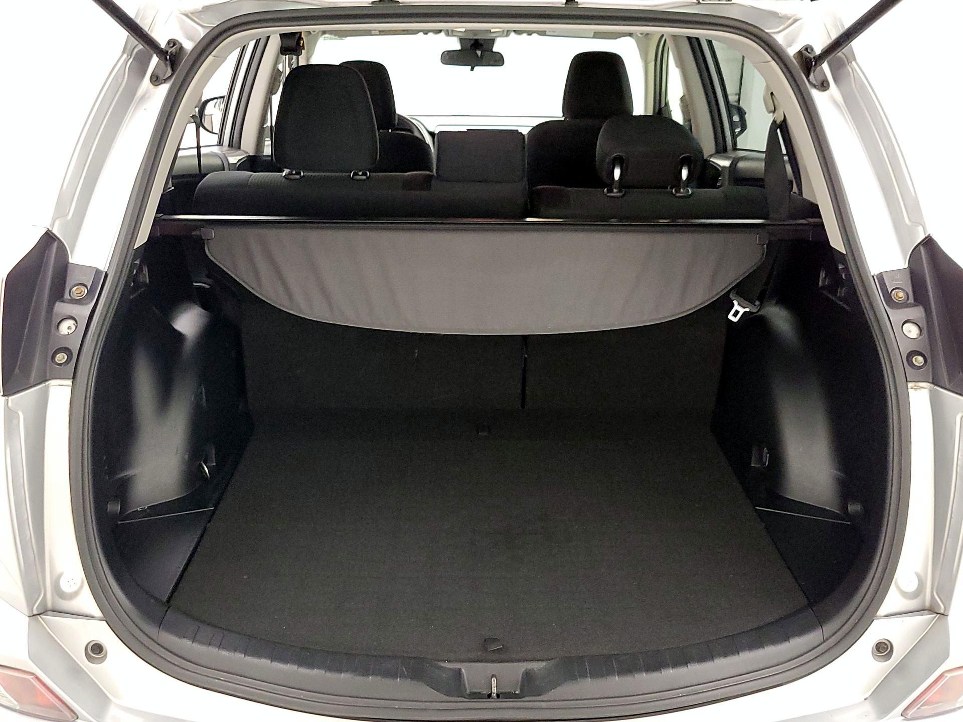 Thumbnail: 2018 Toyota RAV4 - 20