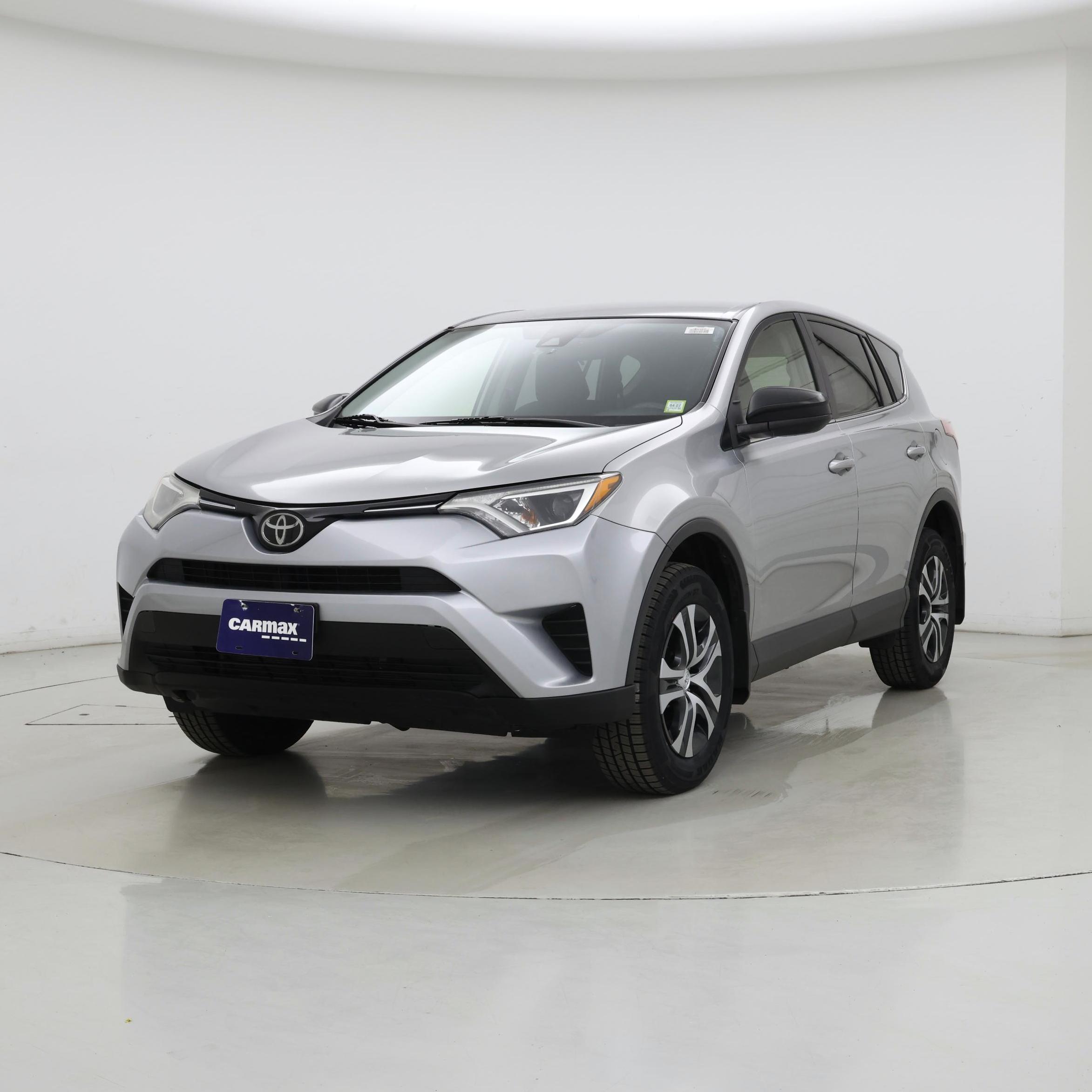 Thumbnail: 2018 Toyota RAV4 - 4