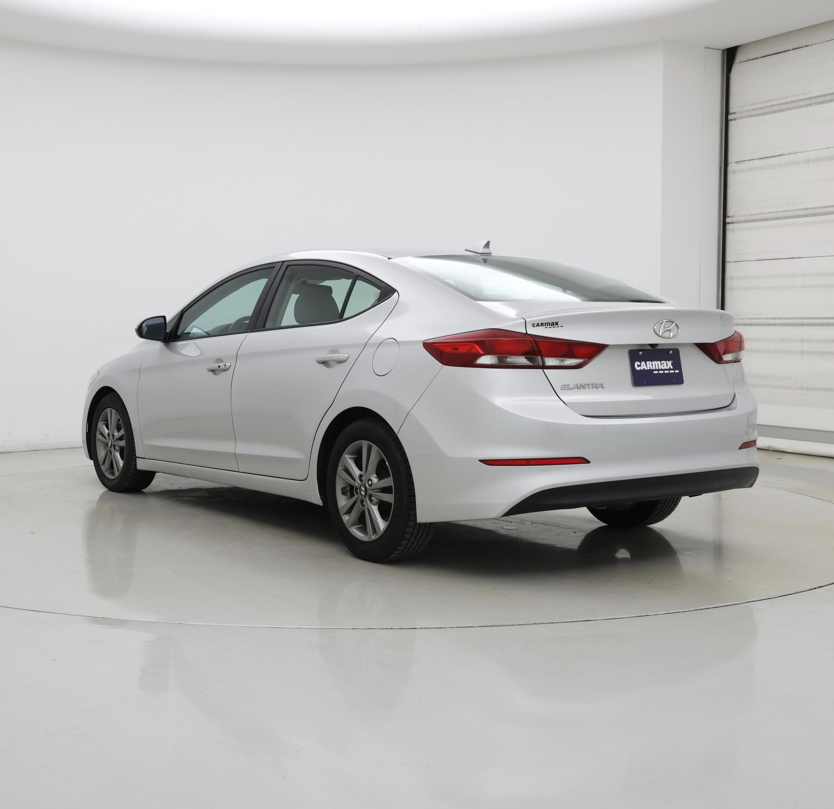 Thumbnail: 2017 Hyundai Elantra - 2