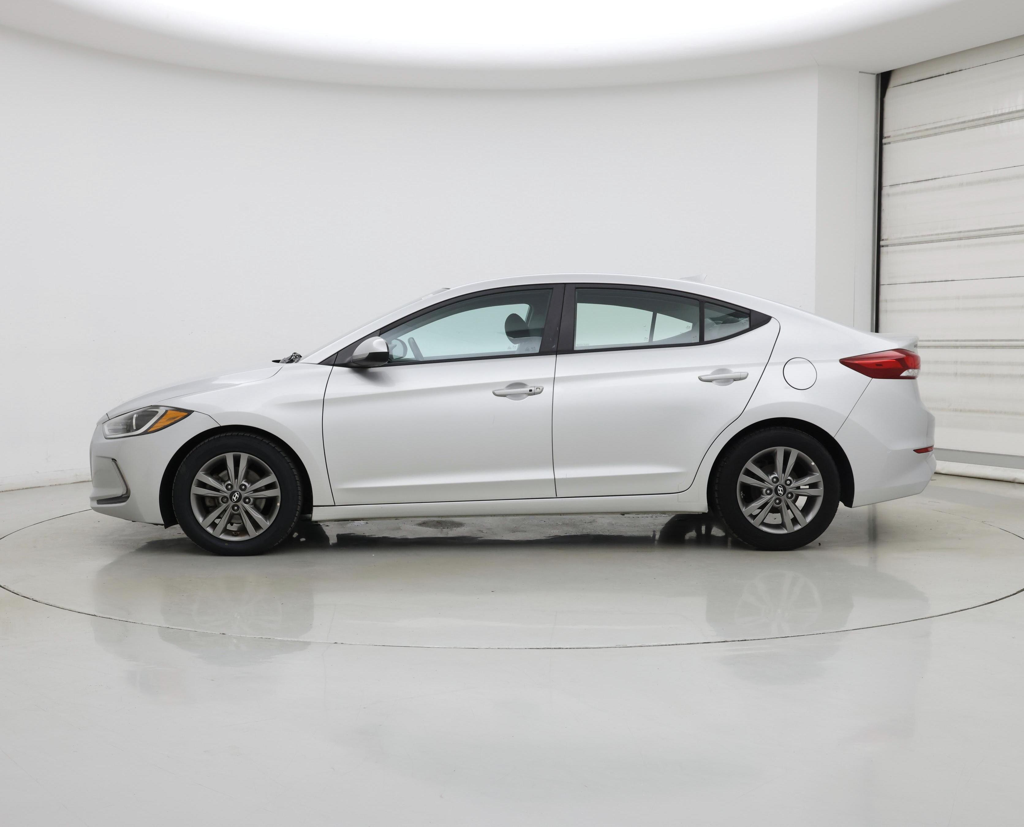 Thumbnail: 2017 Hyundai Elantra - 3