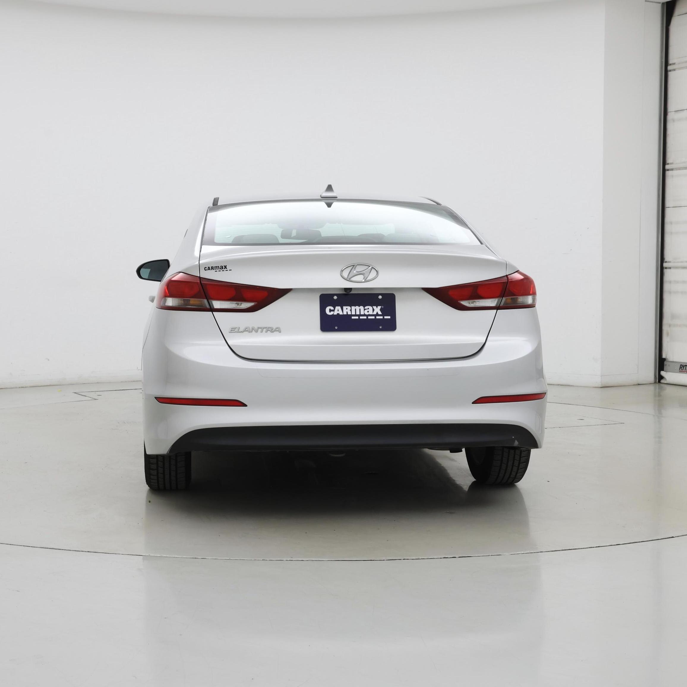 Thumbnail: 2017 Hyundai Elantra - 6
