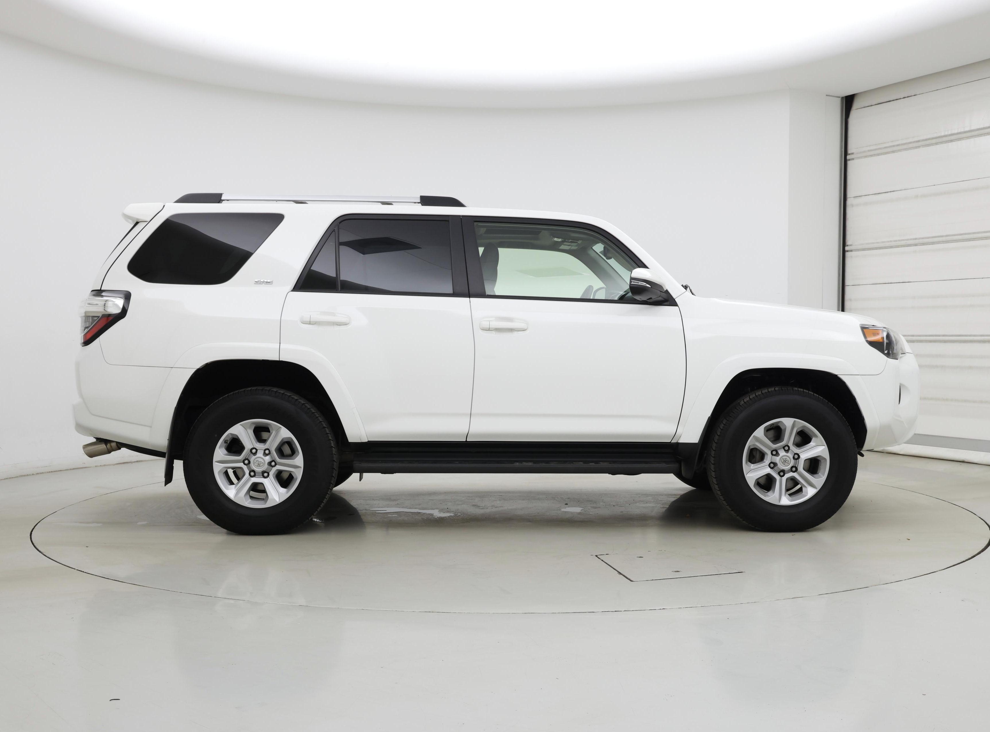 Thumbnail: 2020 Toyota 4Runner - 7