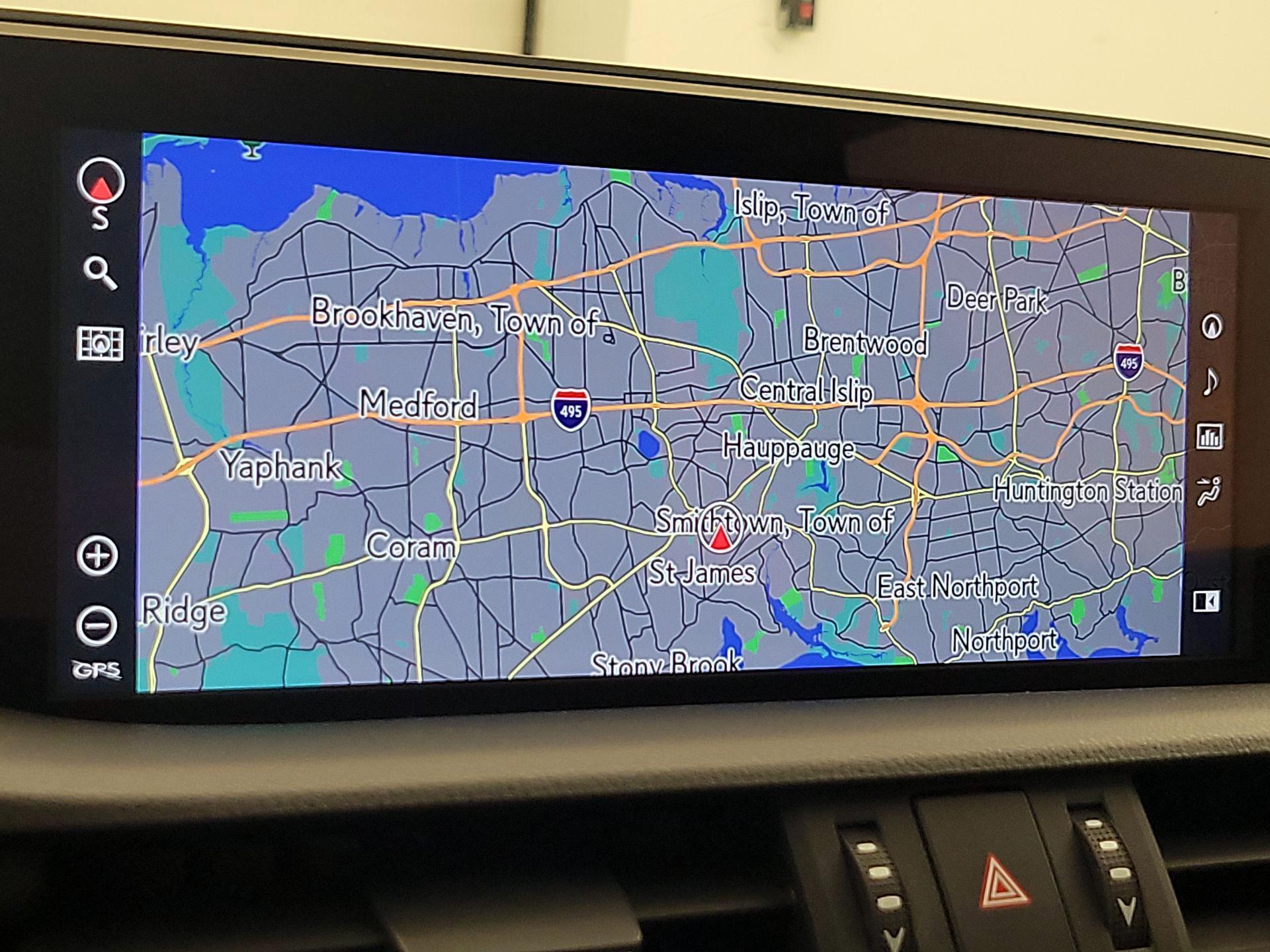 Thumbnail: 2021 Lexus ES - 14