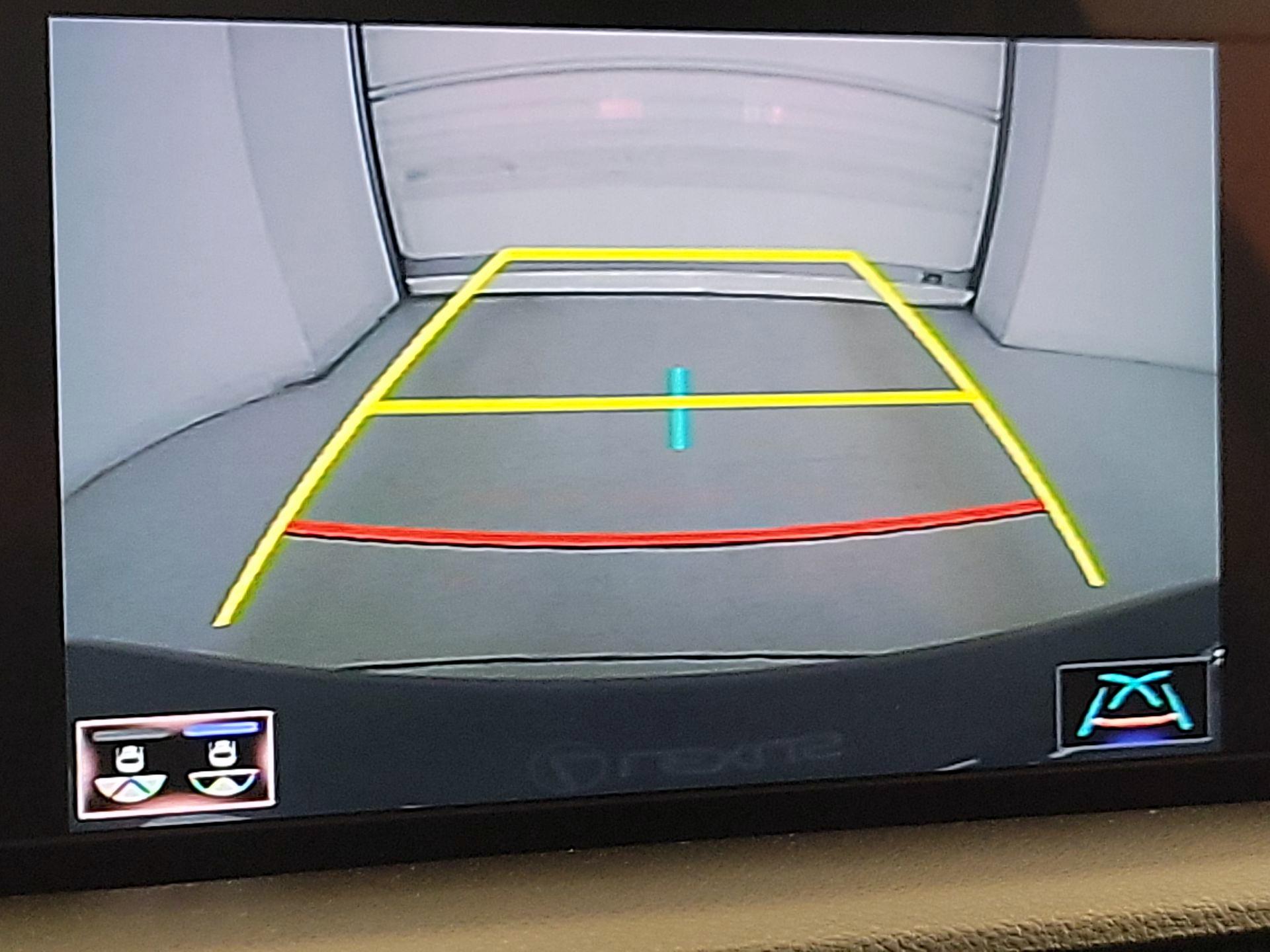 Thumbnail: 2021 Lexus ES - 15