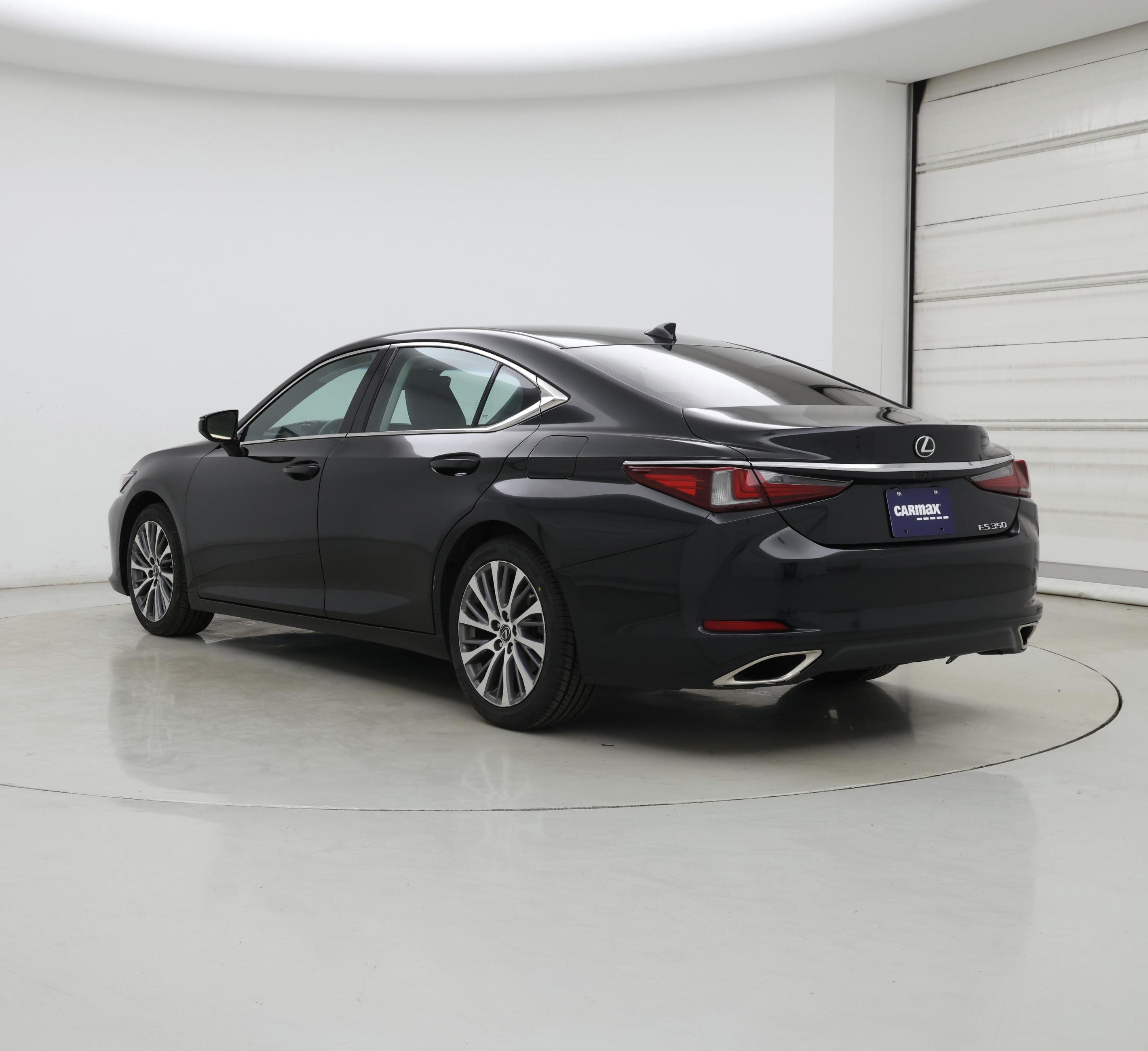 Thumbnail: 2021 Lexus ES - 2