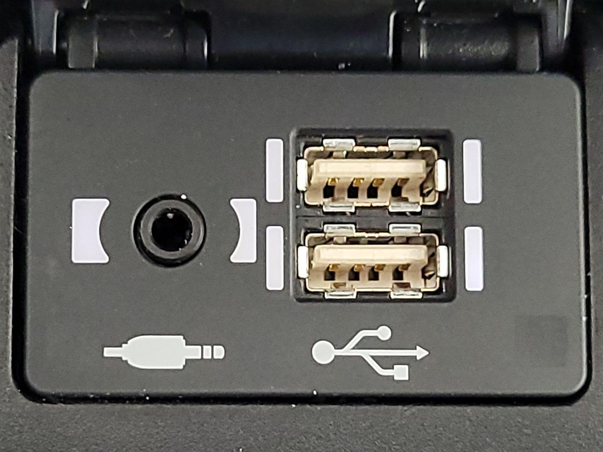 Thumbnail: 2021 Lexus ES - 19