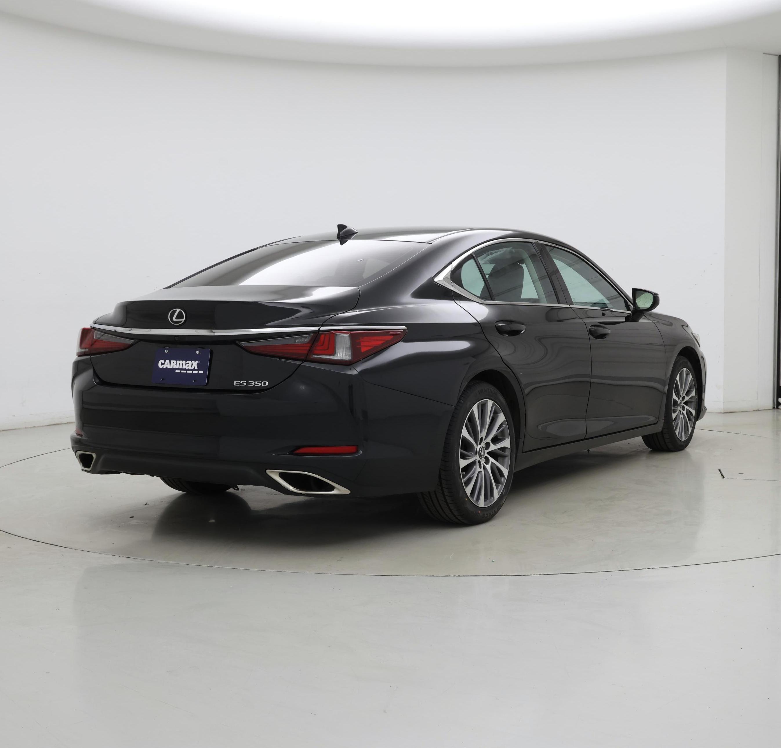 Thumbnail: 2021 Lexus ES - 8