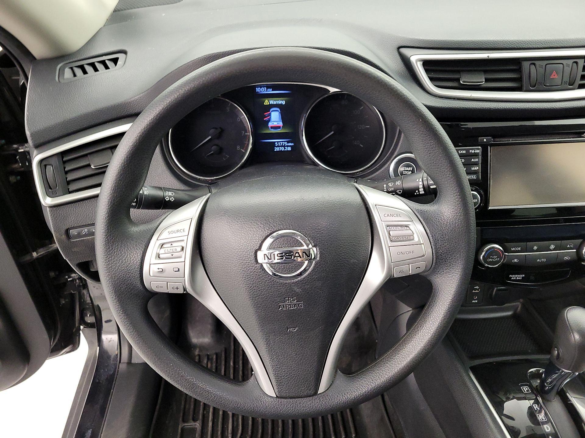 Thumbnail: 2016 Nissan Rogue - 10