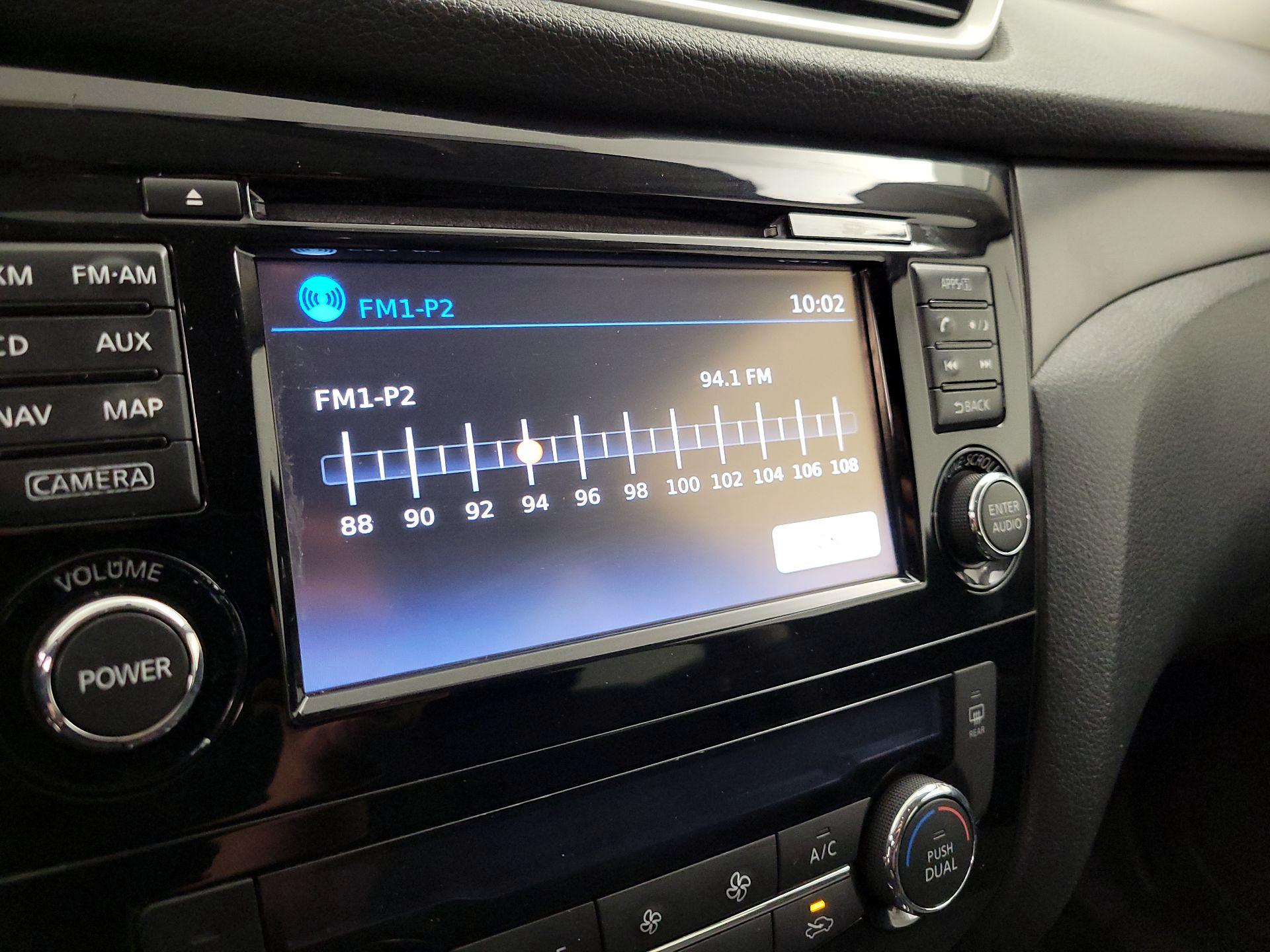 Thumbnail: 2016 Nissan Rogue - 15