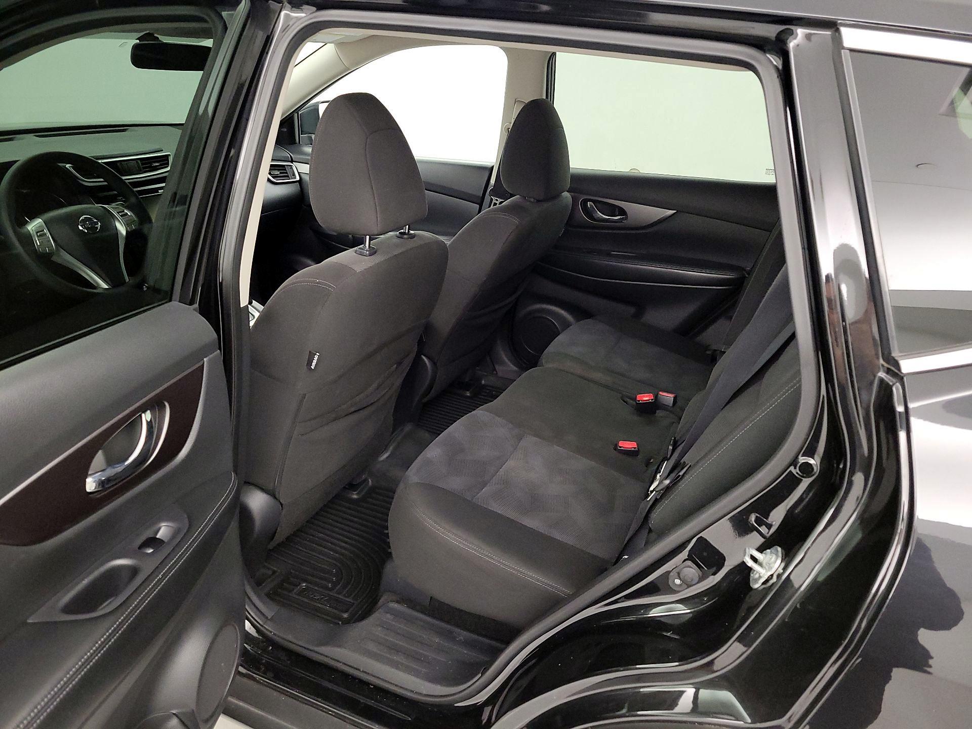 Thumbnail: 2016 Nissan Rogue - 19