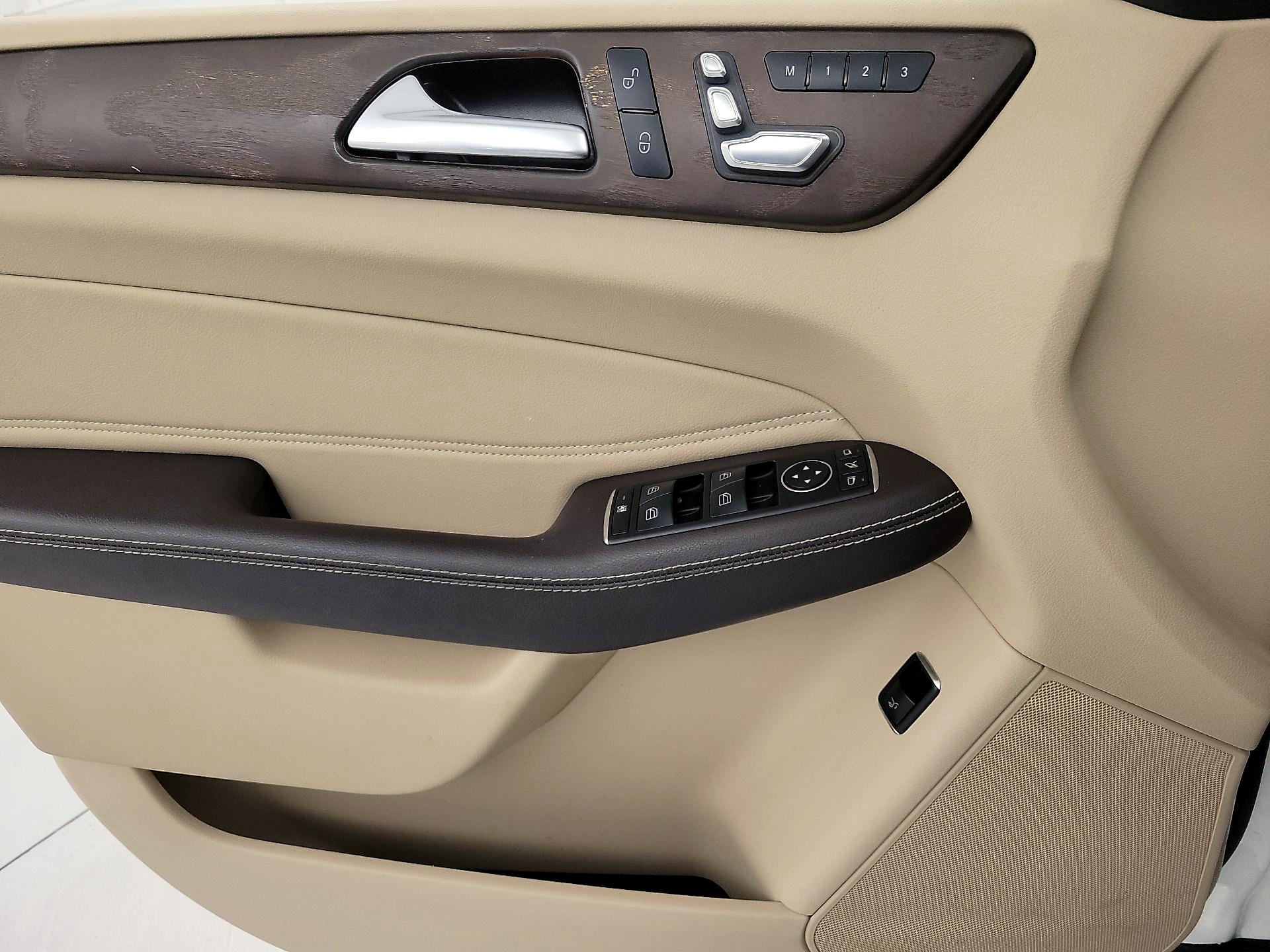 Thumbnail: 2019 Mercedes-Benz GLE - 12