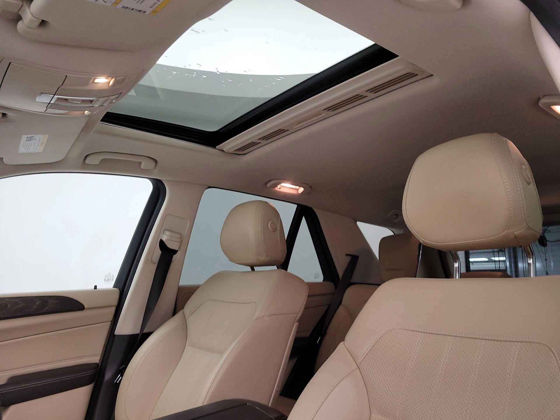 Thumbnail: 2019 Mercedes-Benz GLE - 20