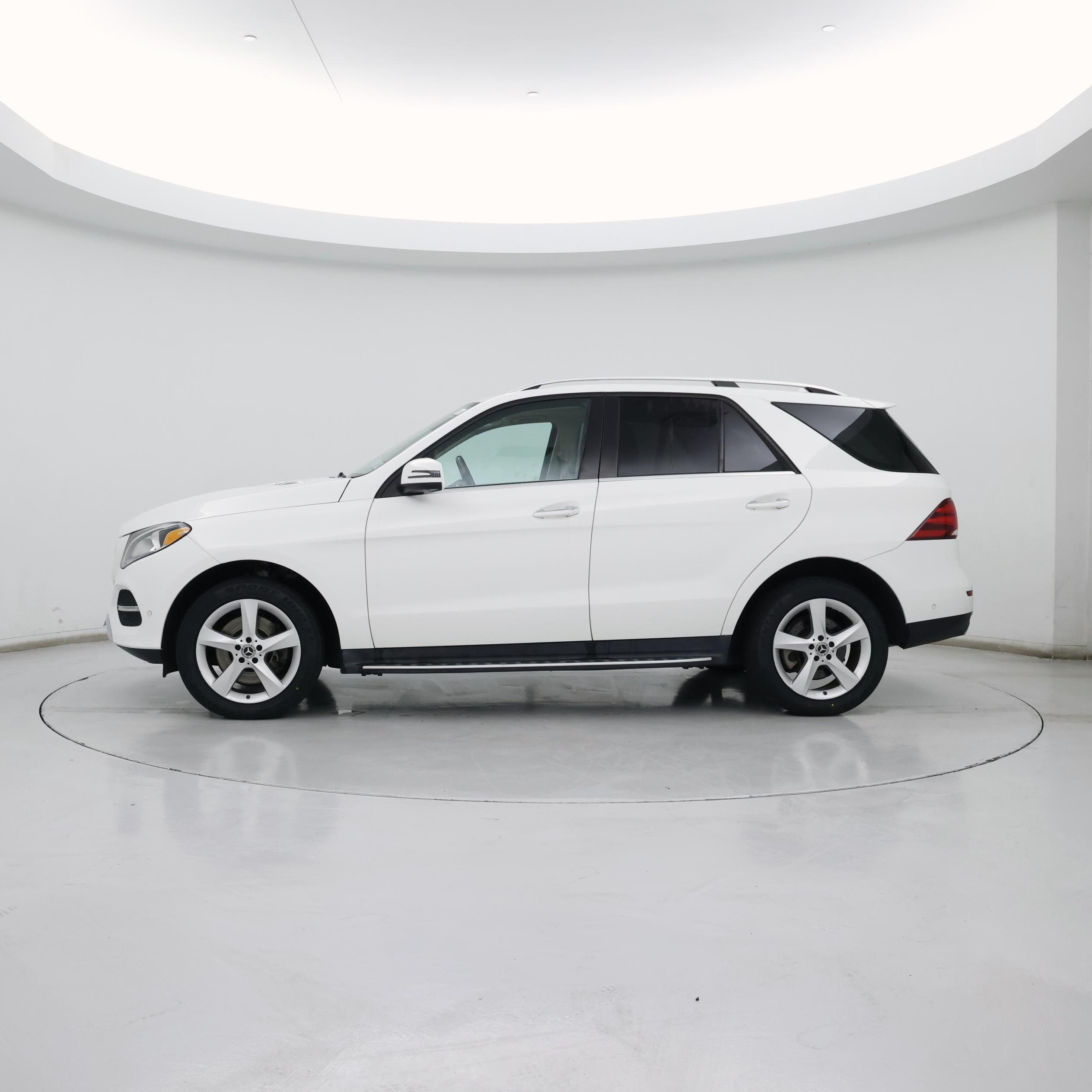 Thumbnail: 2019 Mercedes-Benz GLE - 3