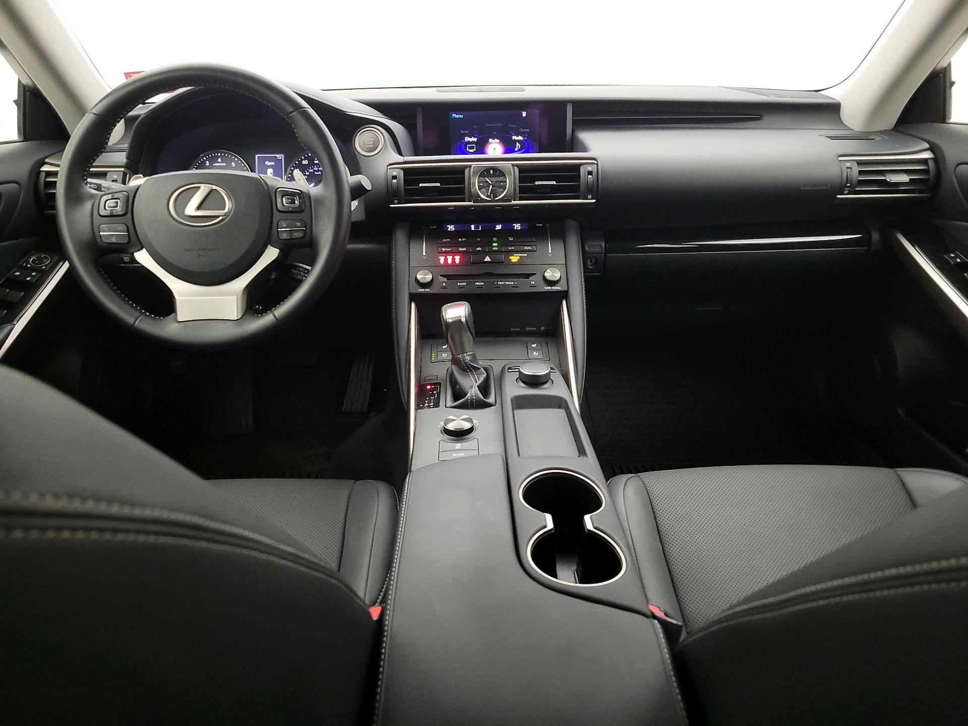 Thumbnail: 2017 Lexus IS - 9