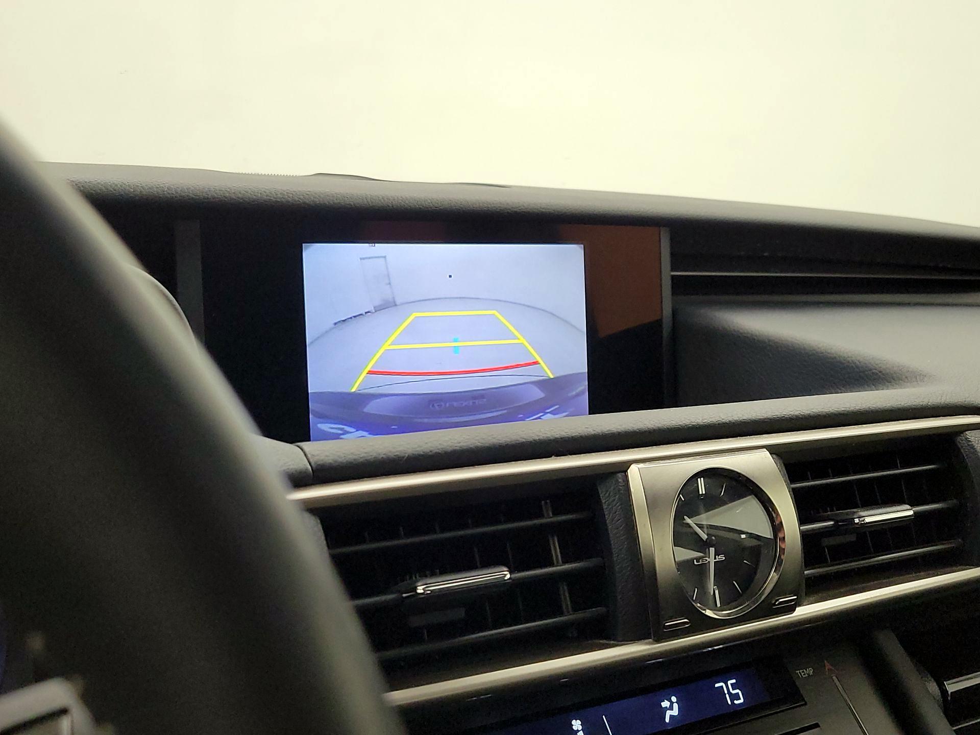 Thumbnail: 2017 Lexus IS - 14