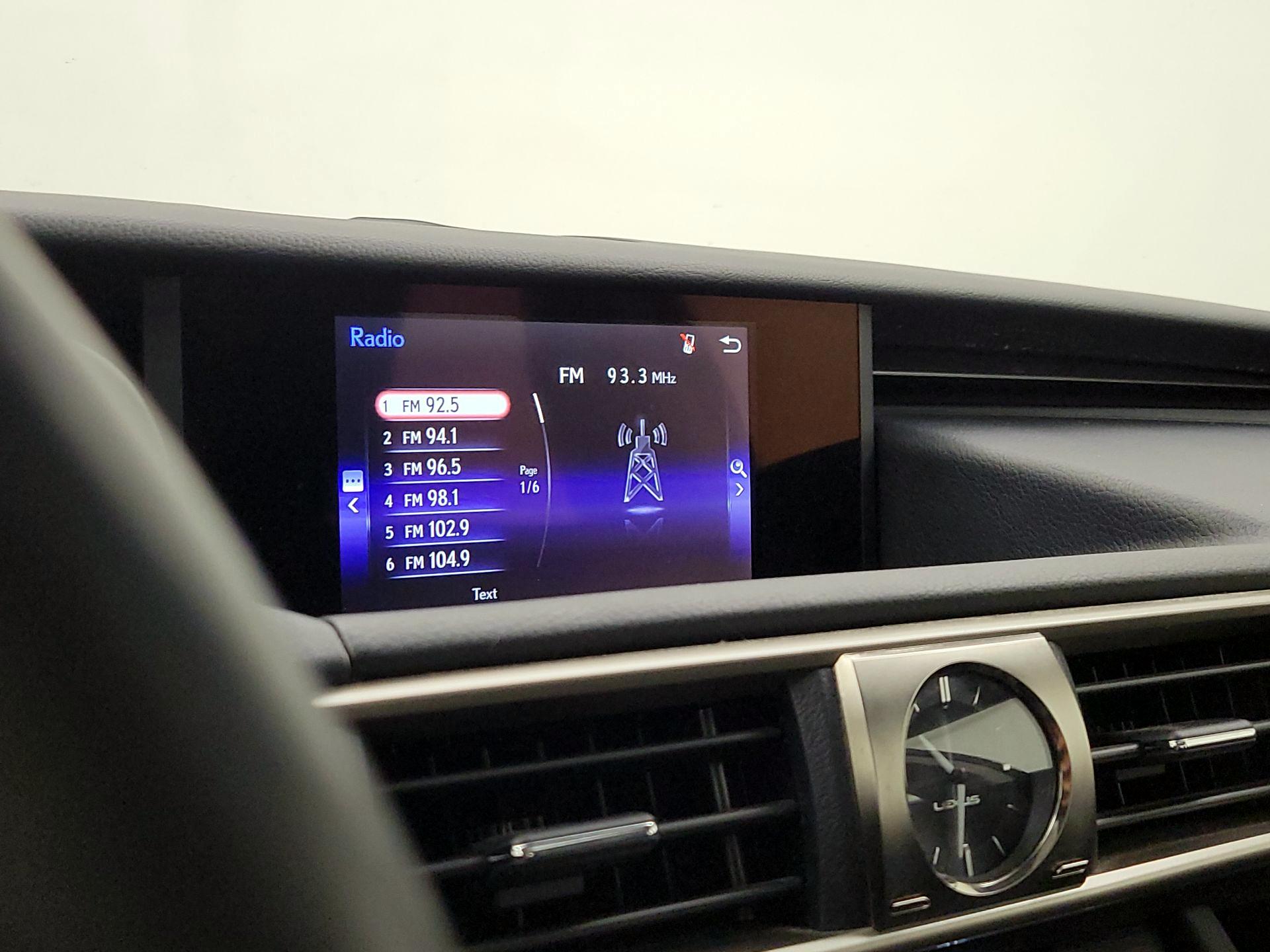 Thumbnail: 2017 Lexus IS - 15