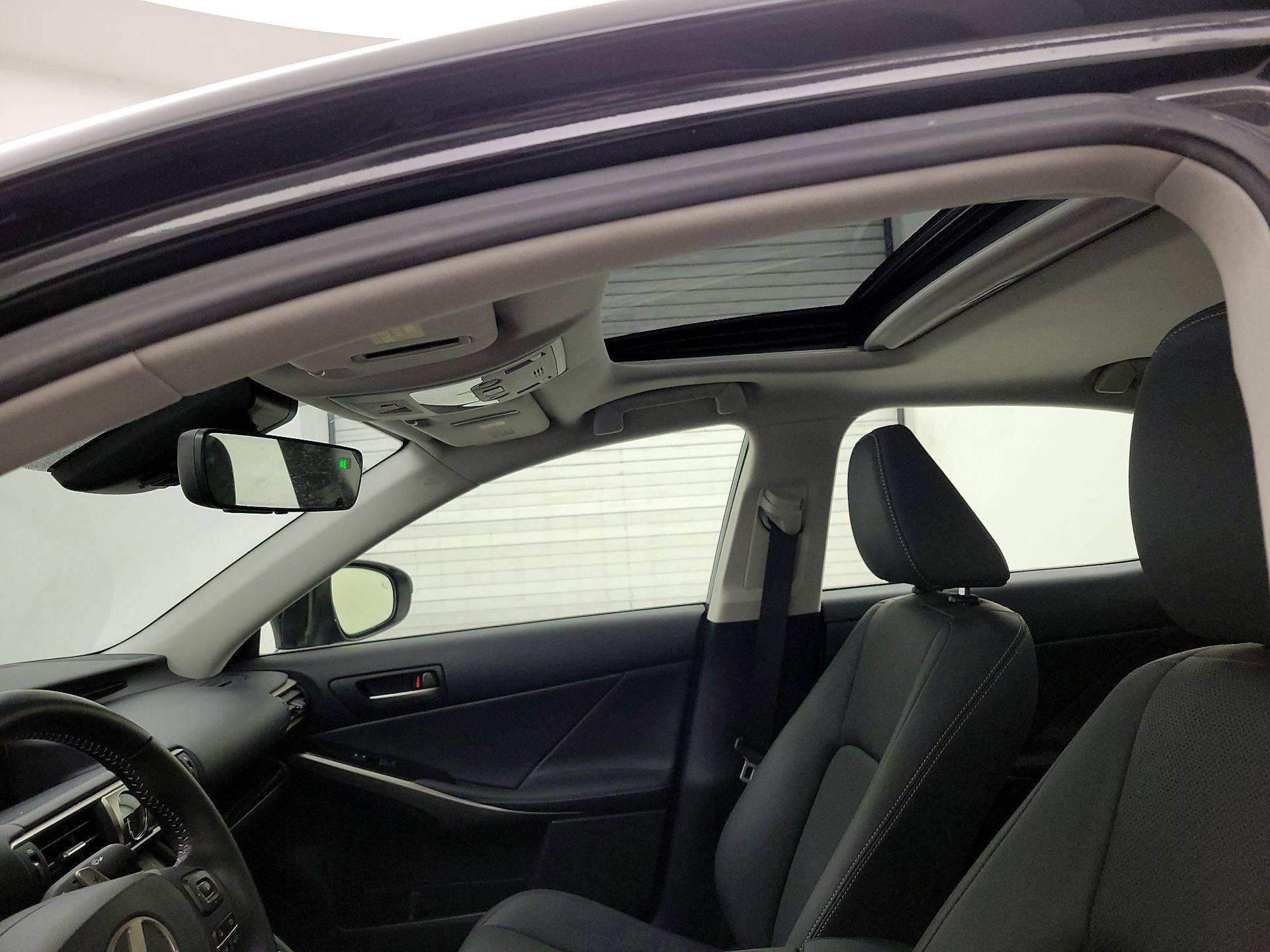 Thumbnail: 2017 Lexus IS - 18