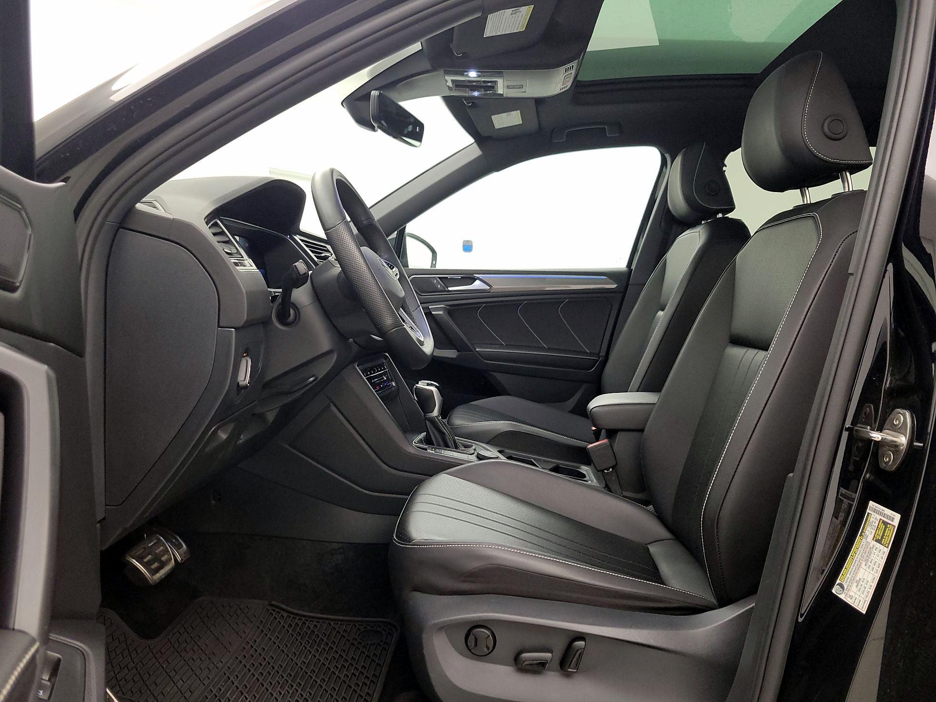 Thumbnail: 2024 Volkswagen Tiguan - 11