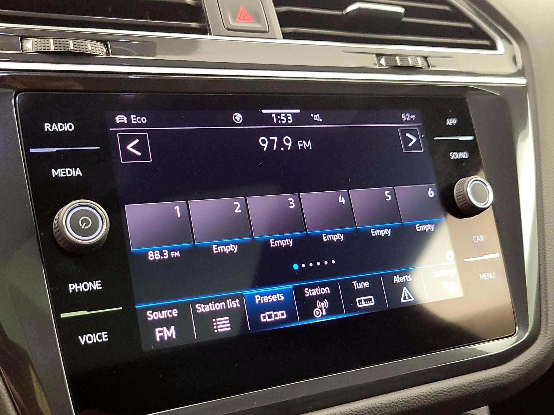 Thumbnail: 2024 Volkswagen Tiguan - 15