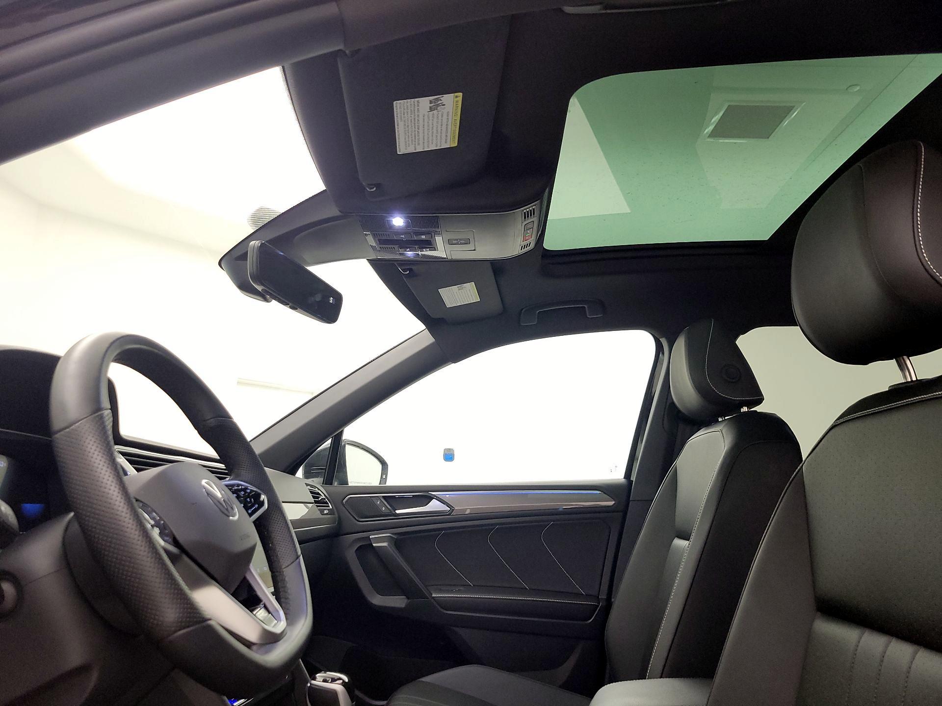 Thumbnail: 2024 Volkswagen Tiguan - 19