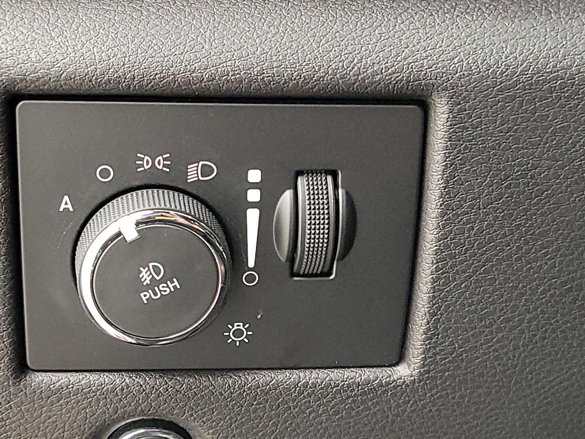 Thumbnail: 2019 Jeep Grand Cherokee - 13