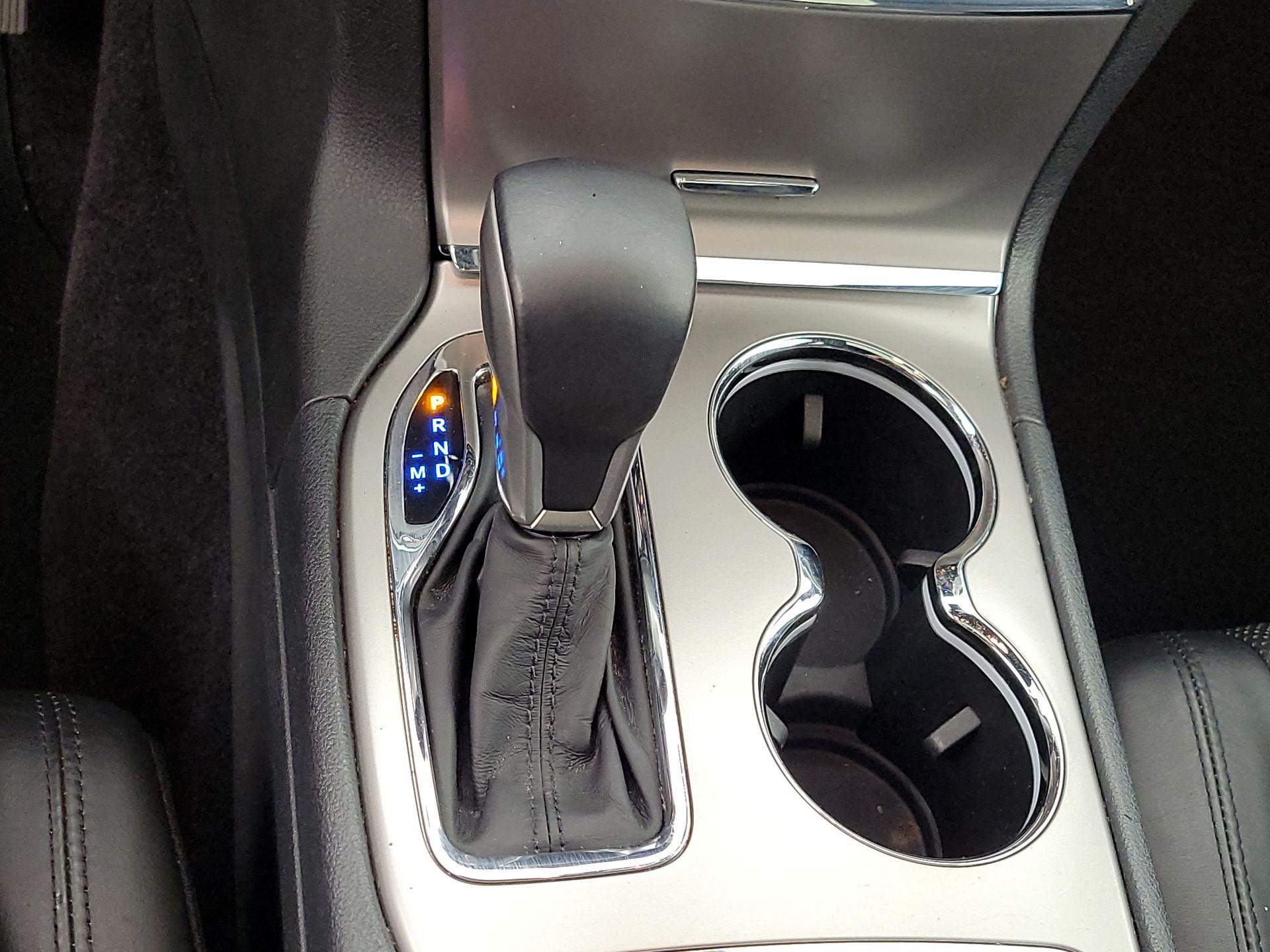 Thumbnail: 2019 Jeep Grand Cherokee - 18