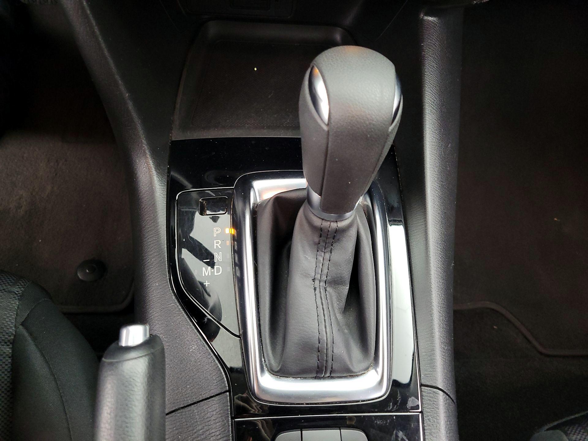 Thumbnail: 2016 Mazda Mazda3 - 18
