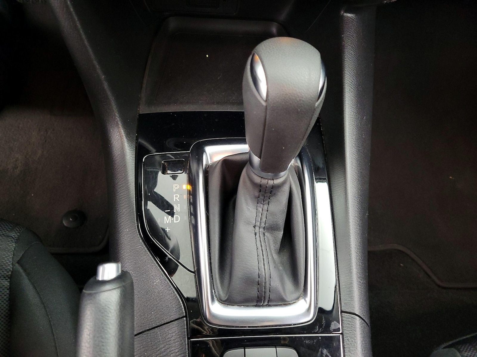 2016 Mazda MAZDA3 i Sport - Photo 19