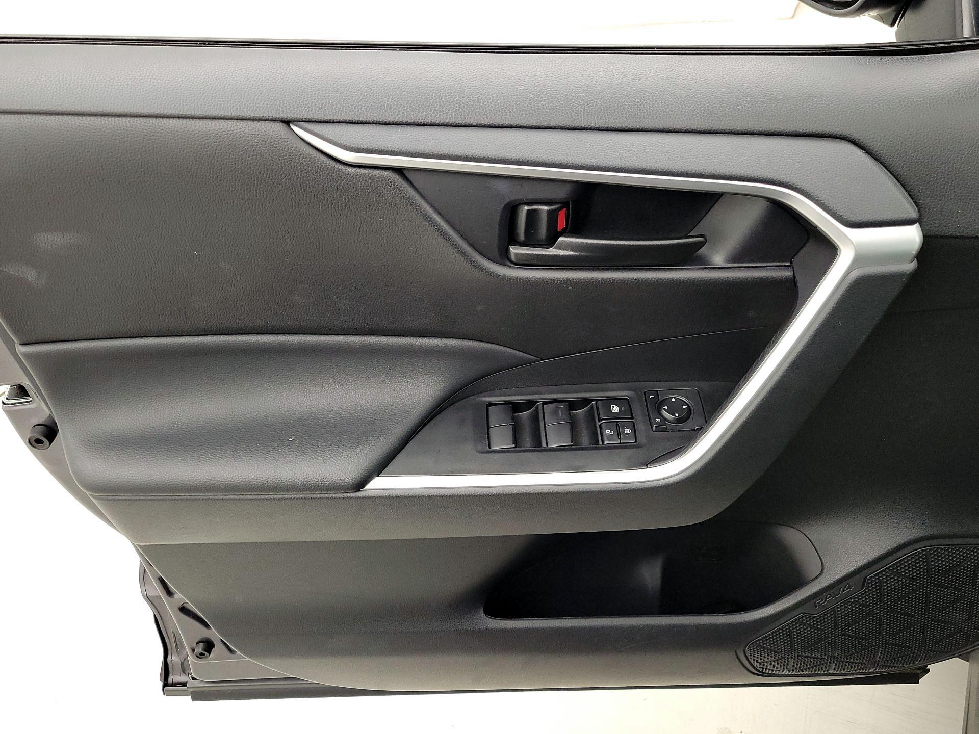 Thumbnail: 2024 Toyota RAV4 - 12