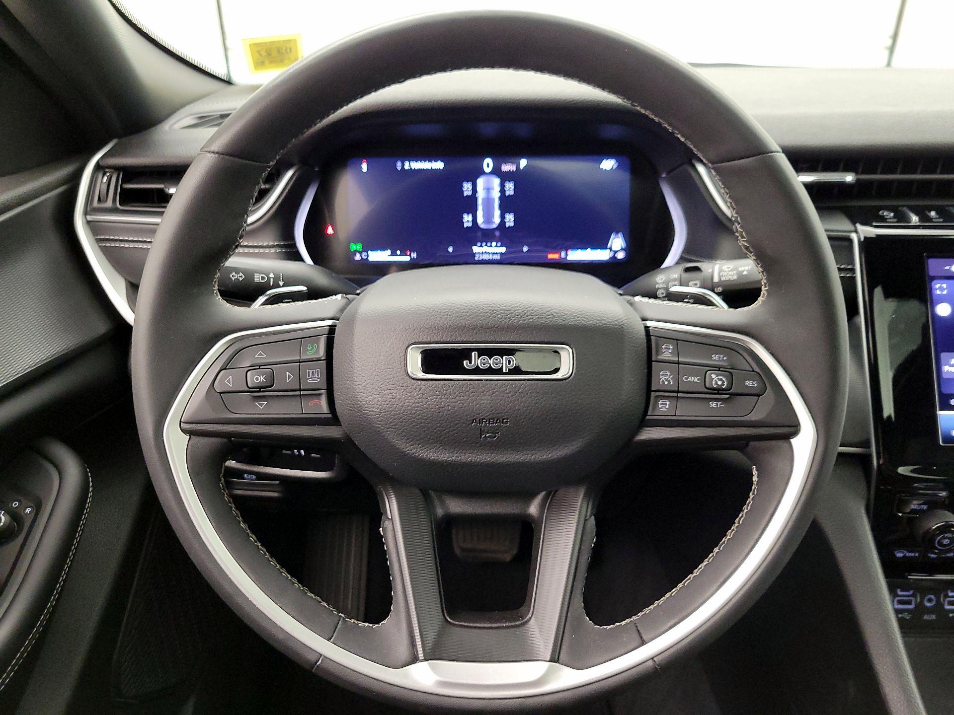 Thumbnail: 2023 Jeep Grand Cherokee - 10