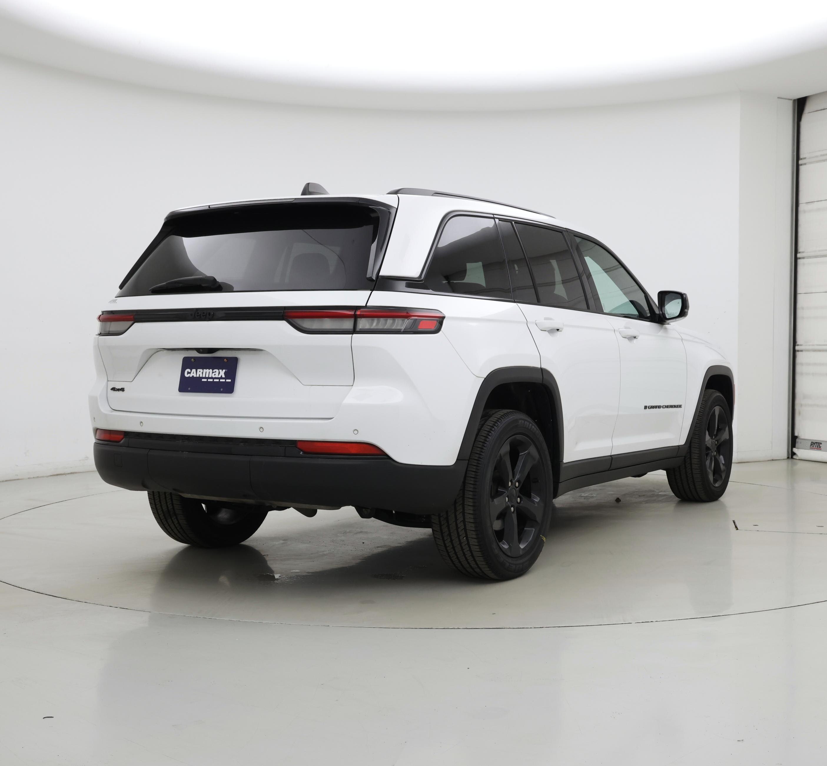 Thumbnail: 2023 Jeep Grand Cherokee - 8