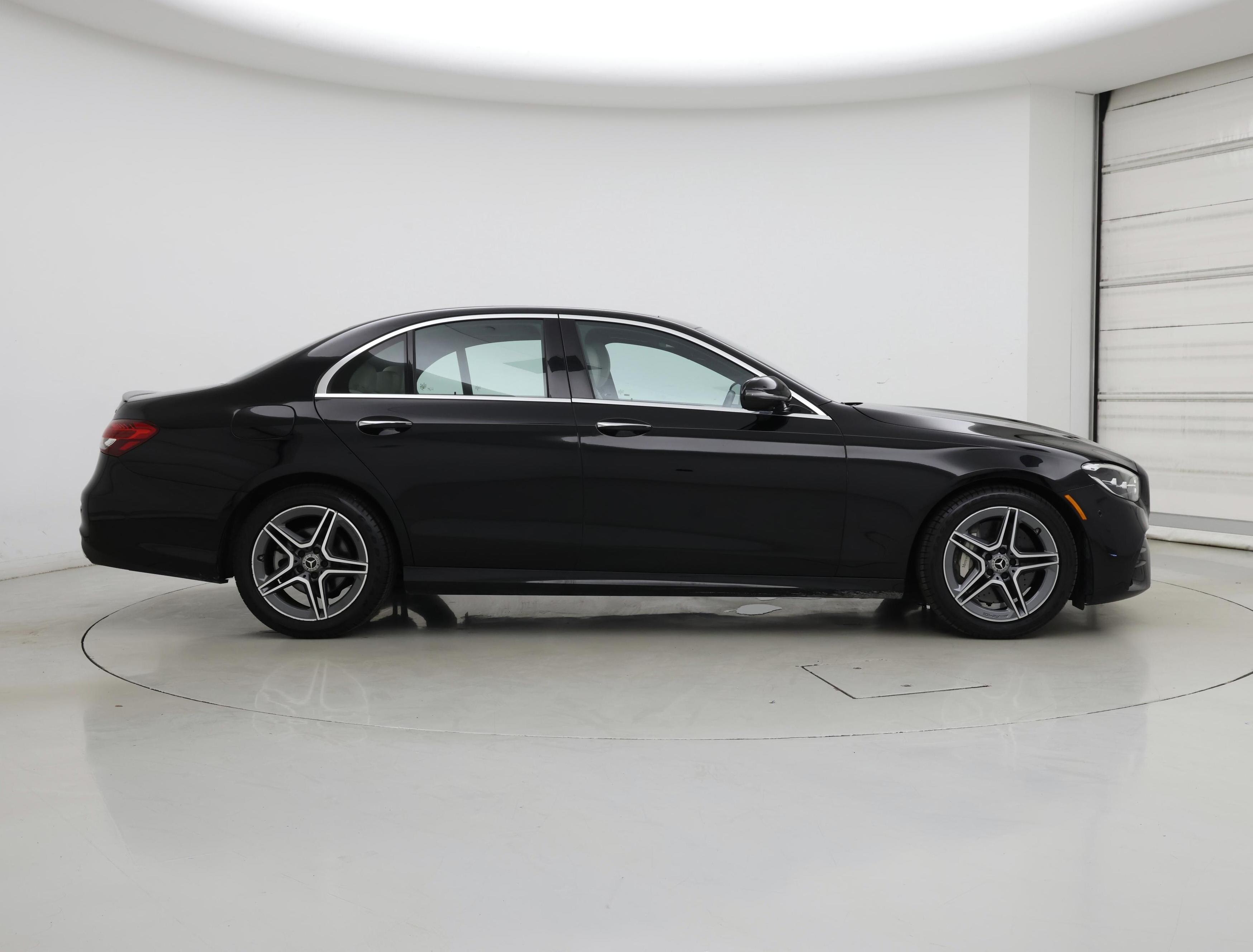 Thumbnail: 2023 Mercedes-Benz E-Class - 7