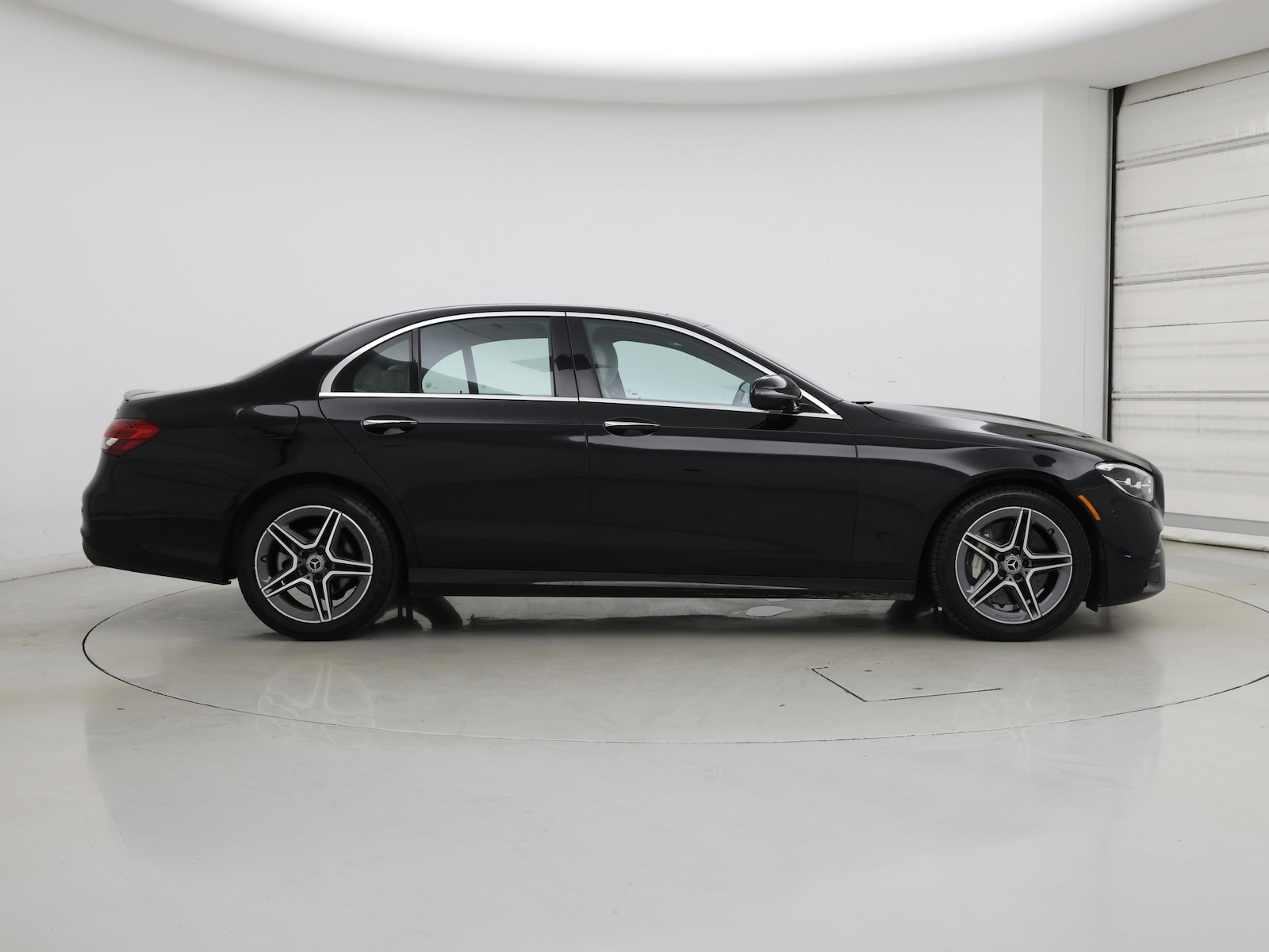 2023 Mercedes-Benz E-Class E350 - Photo 8