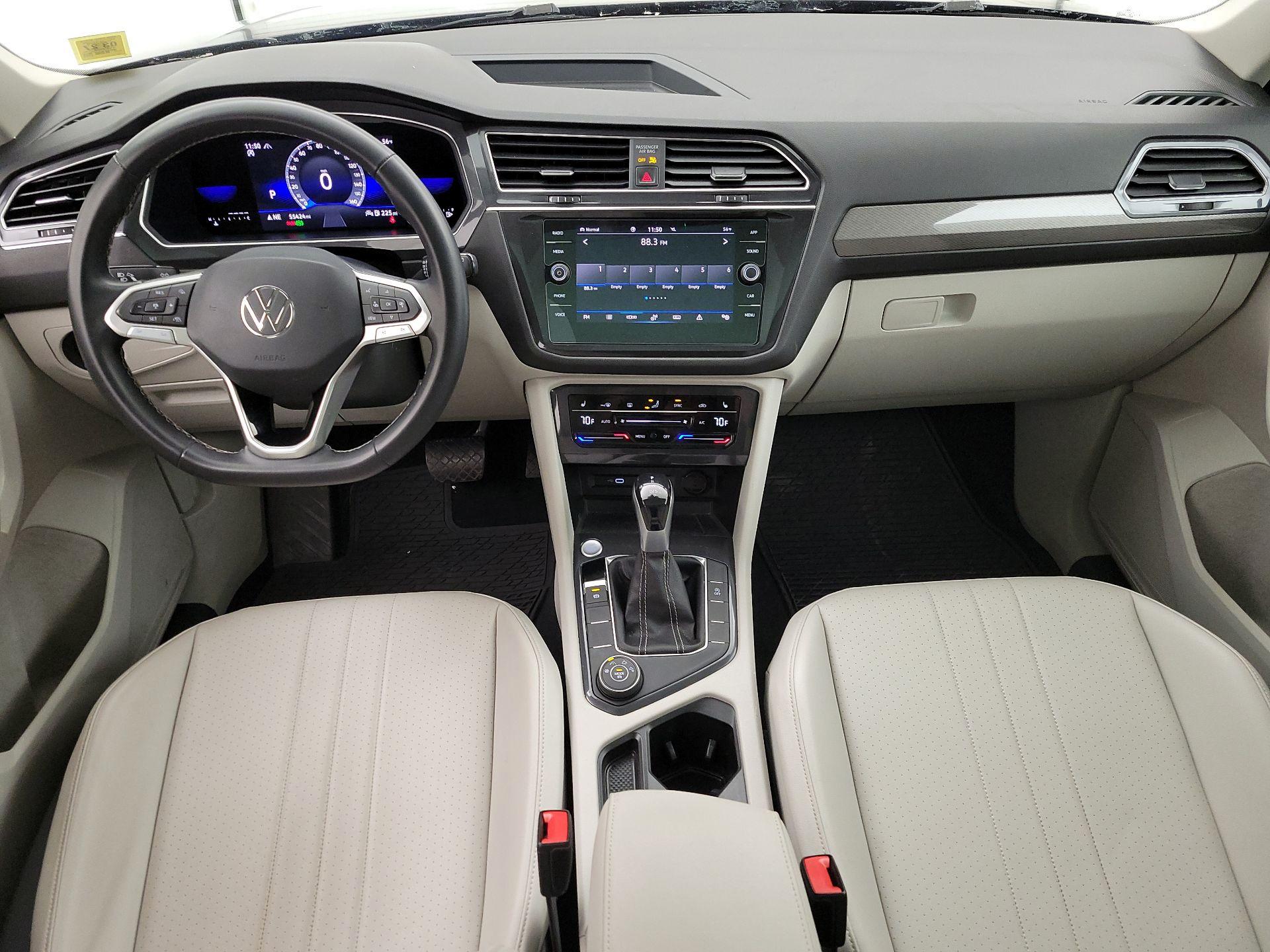 Thumbnail: 2022 Volkswagen Tiguan - 9