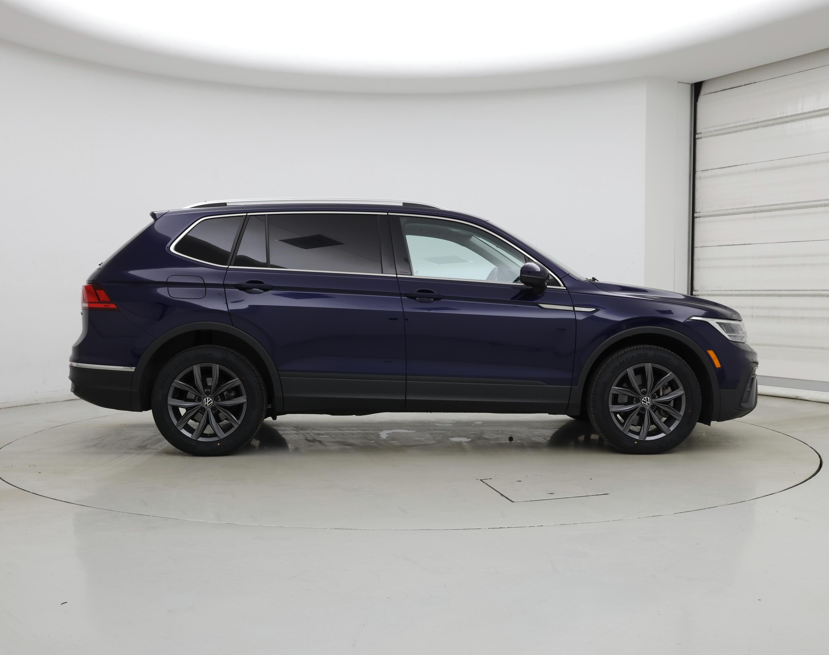 Thumbnail: 2022 Volkswagen Tiguan - 7