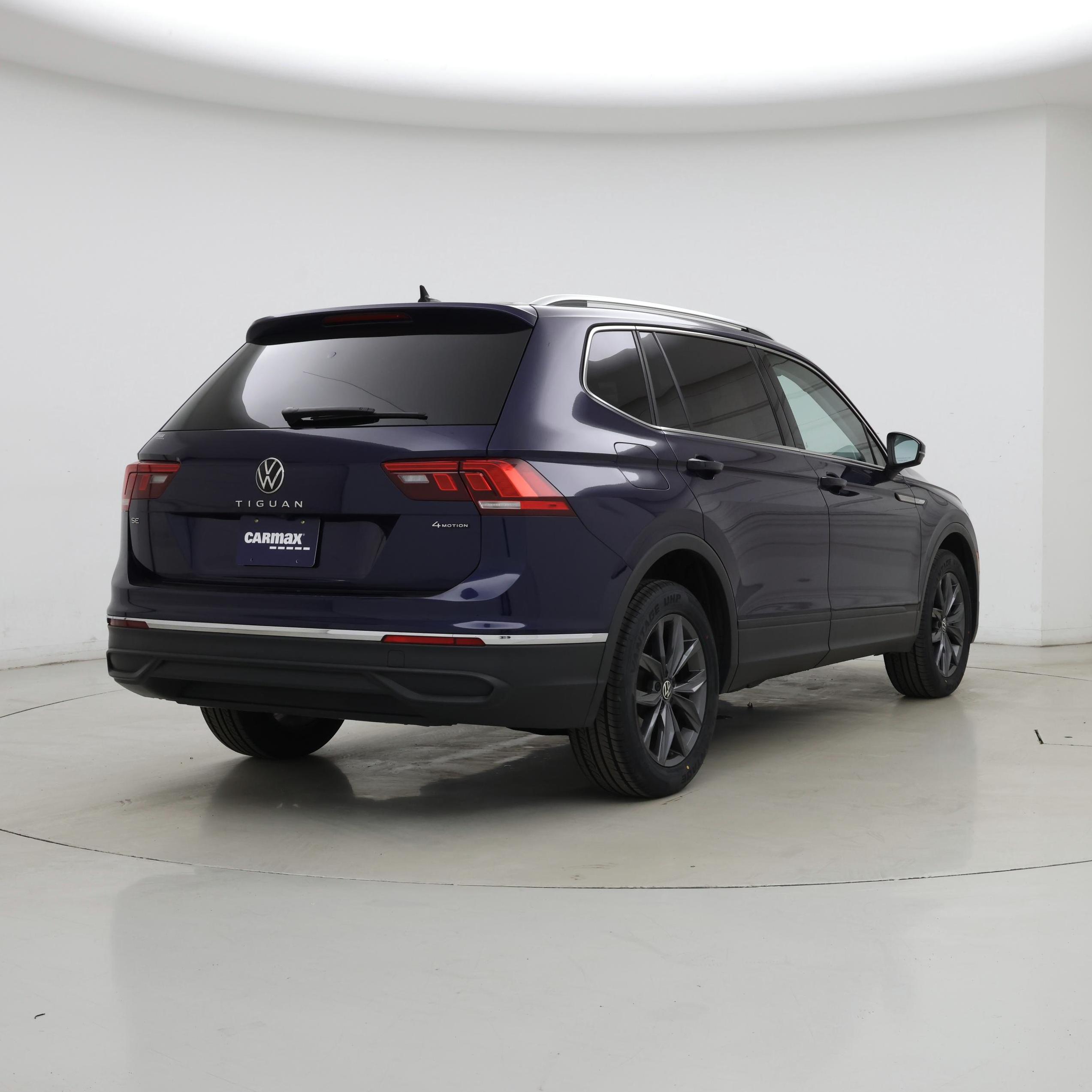 Thumbnail: 2022 Volkswagen Tiguan - 8