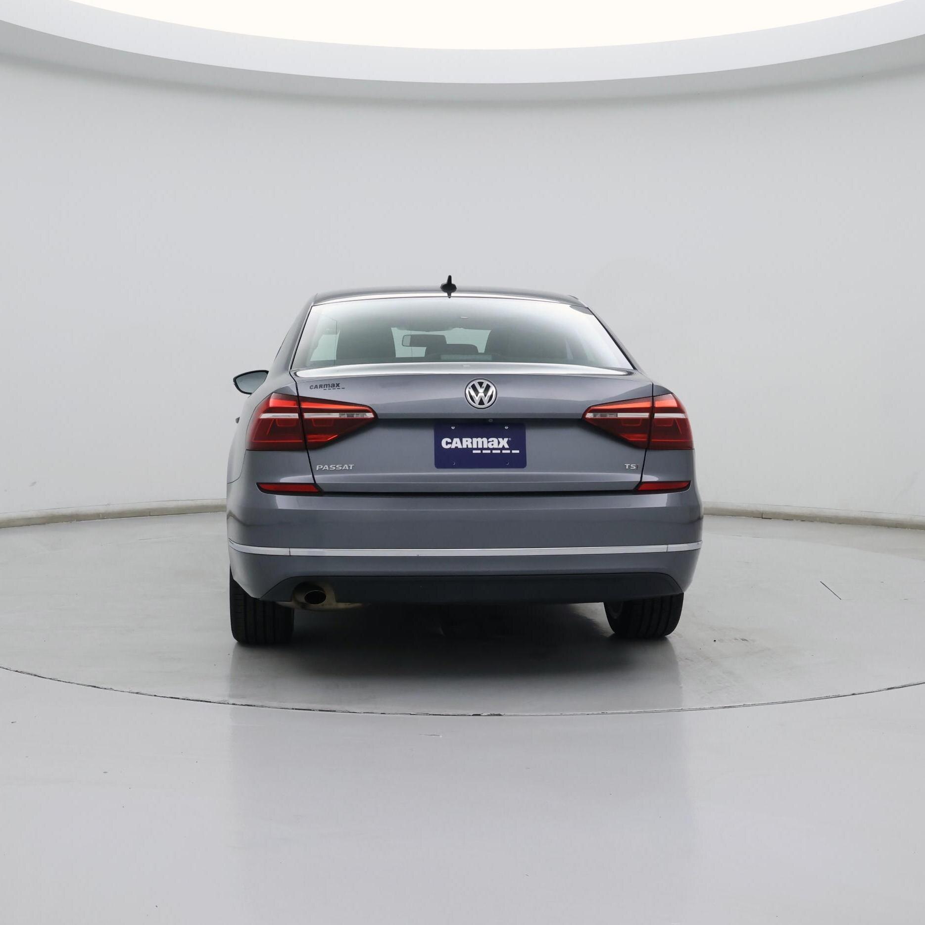 Thumbnail: 2019 Volkswagen Passat - 6