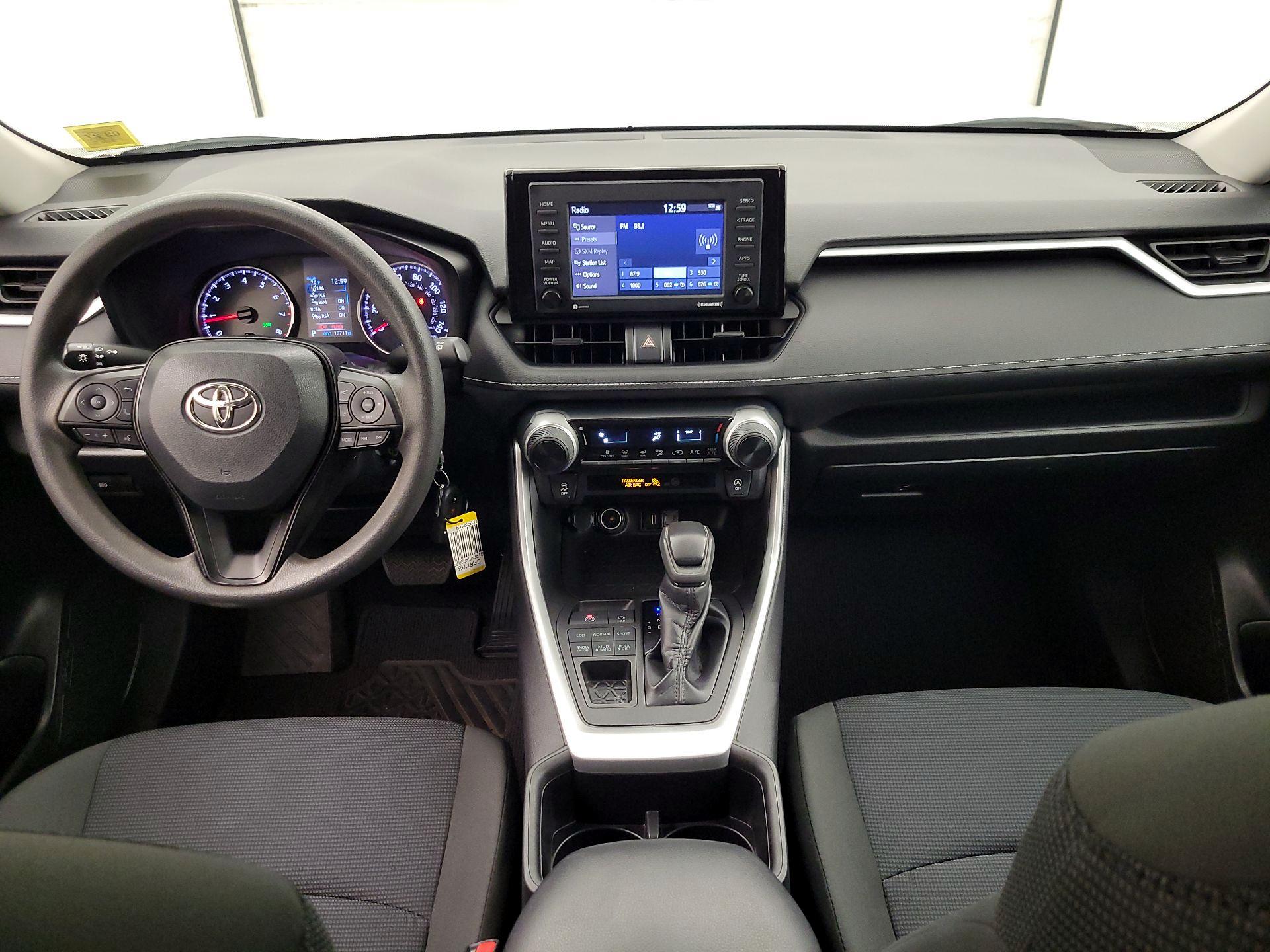 Thumbnail: 2022 Toyota RAV4 - 9