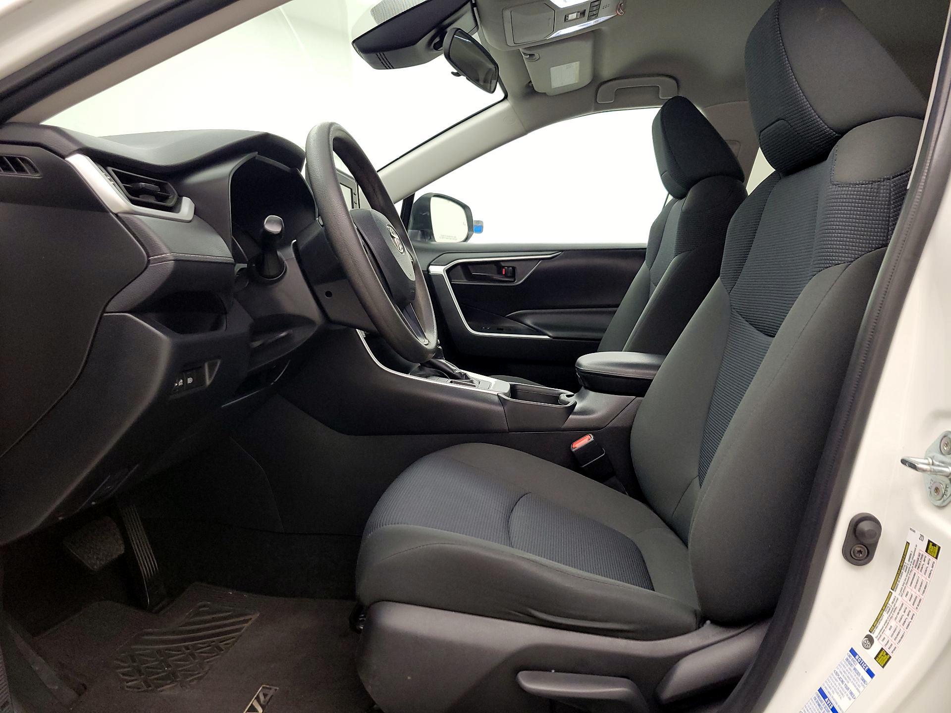 Thumbnail: 2022 Toyota RAV4 - 11