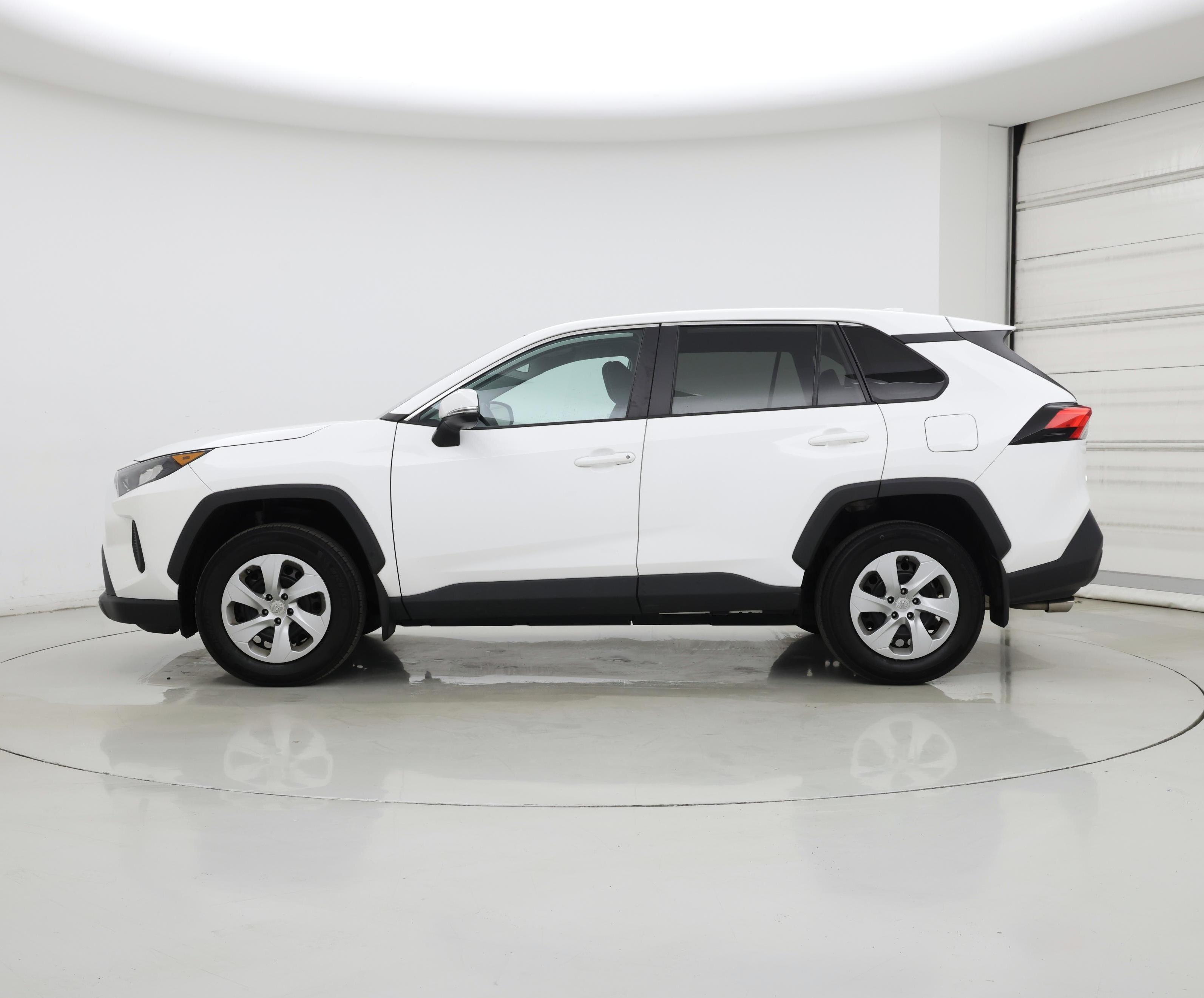 Thumbnail: 2022 Toyota RAV4 - 3