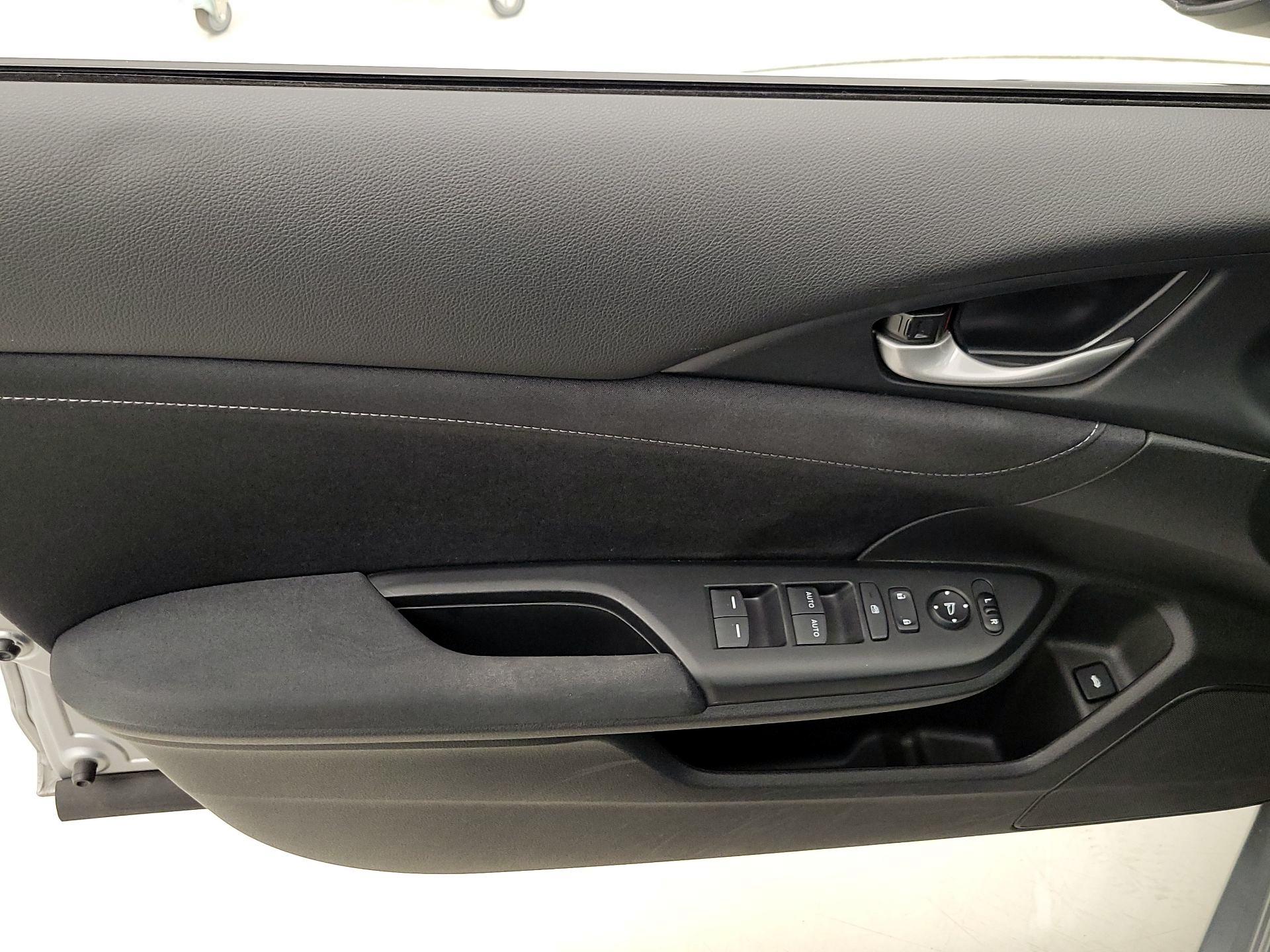 Thumbnail: 2022 Honda Insight - 12